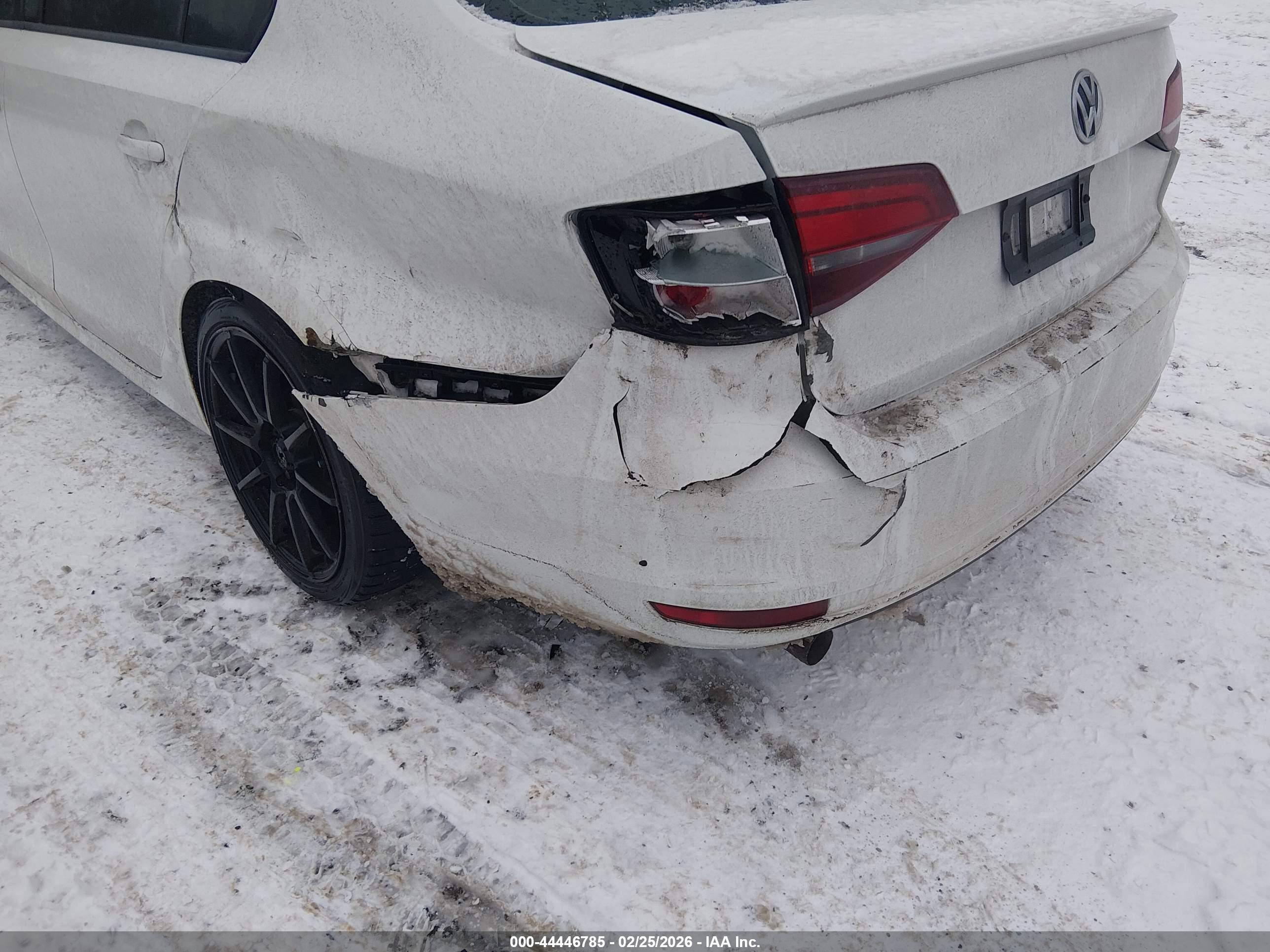 VOLKSWAGEN JETTA image 6