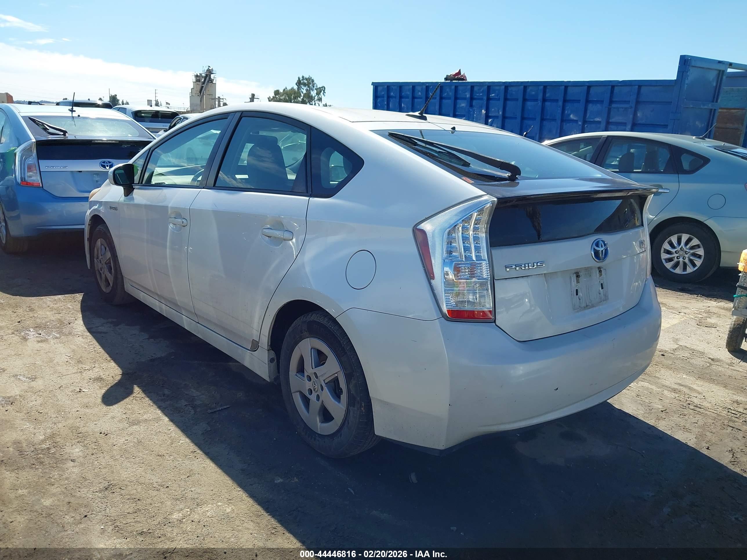 TOYOTA PRIUS image 3
