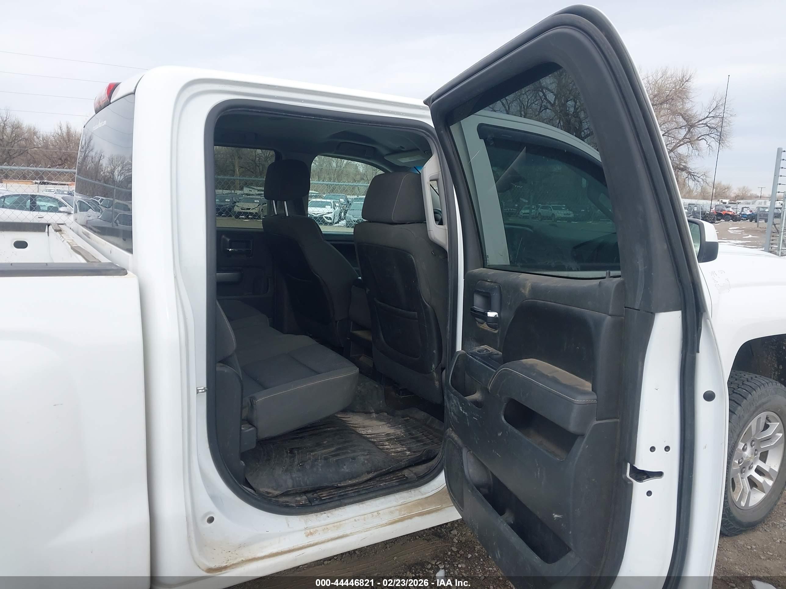 CHEVROLET SILVERADO image 8