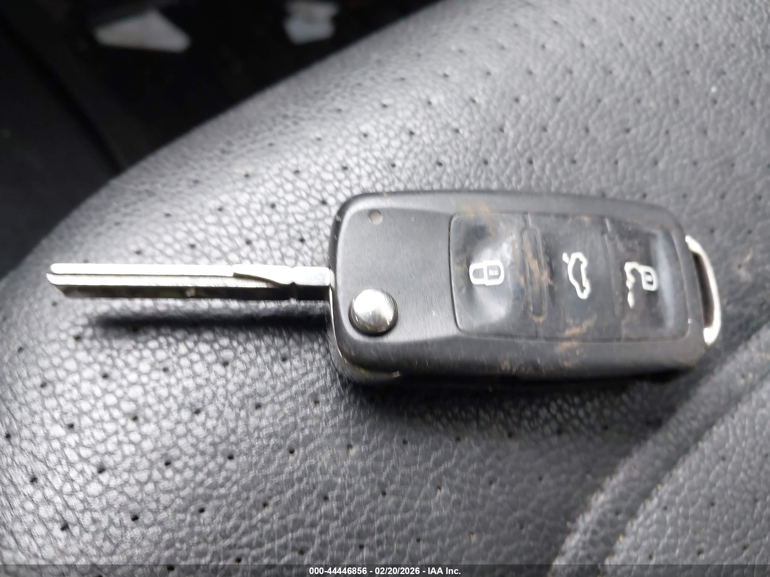 VOLKSWAGEN PASSAT image 11