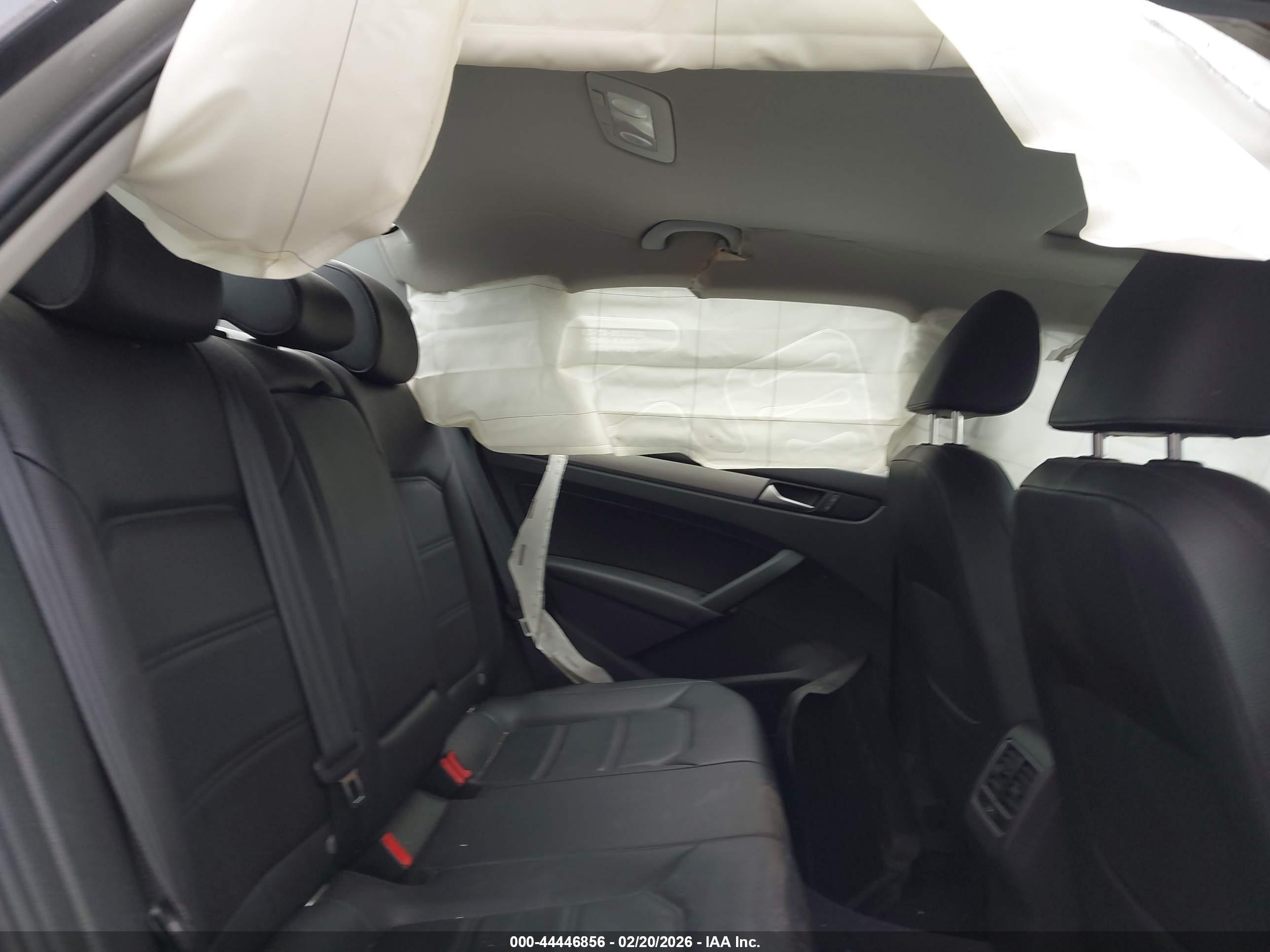 VOLKSWAGEN PASSAT image 8