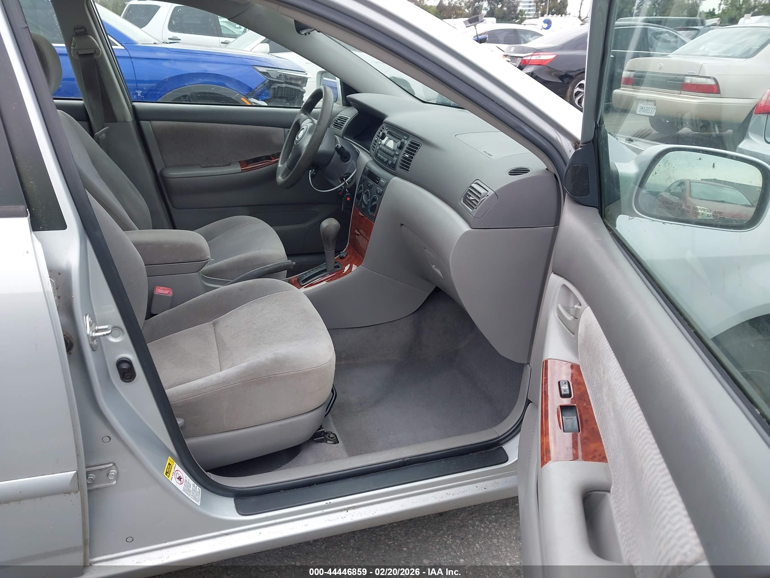 TOYOTA COROLLA image 5