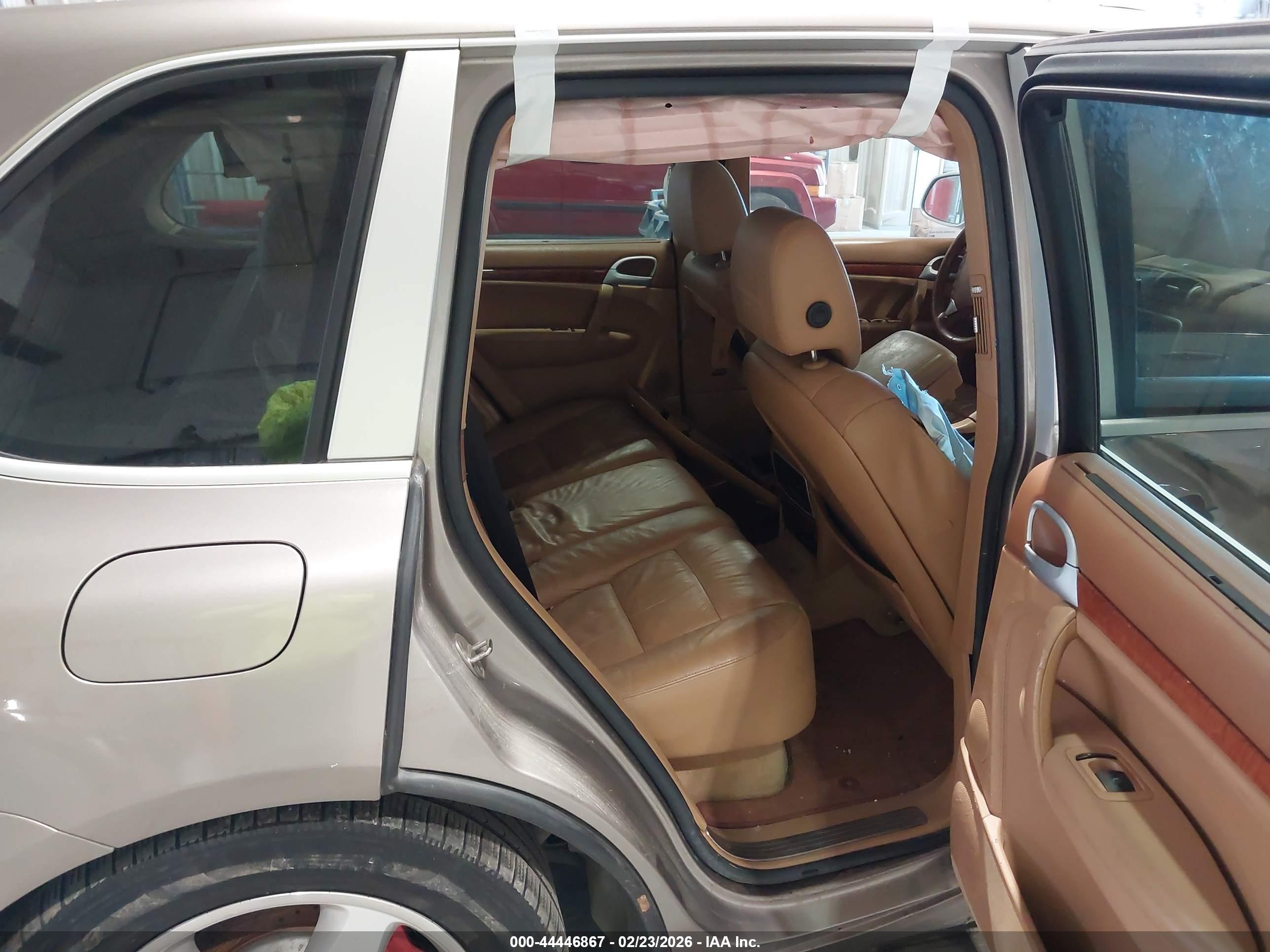 PORSCHE CAYENNE image 8