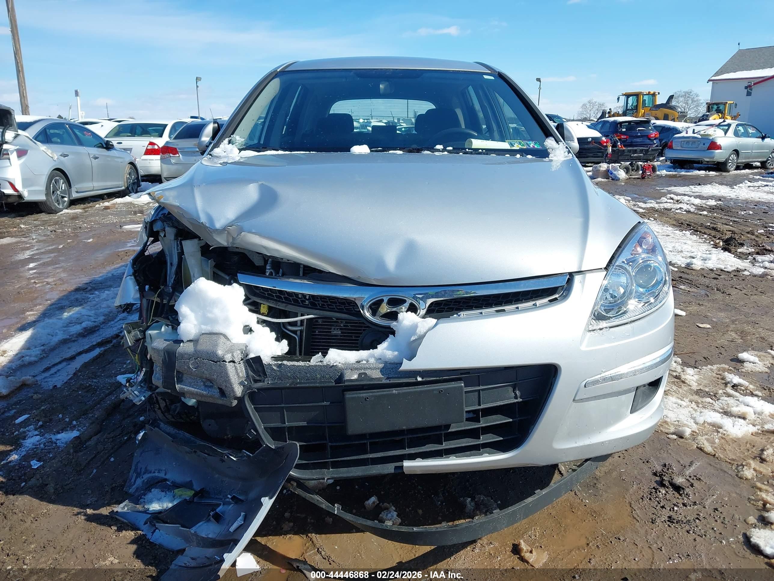 HYUNDAI ELANTRA image 6