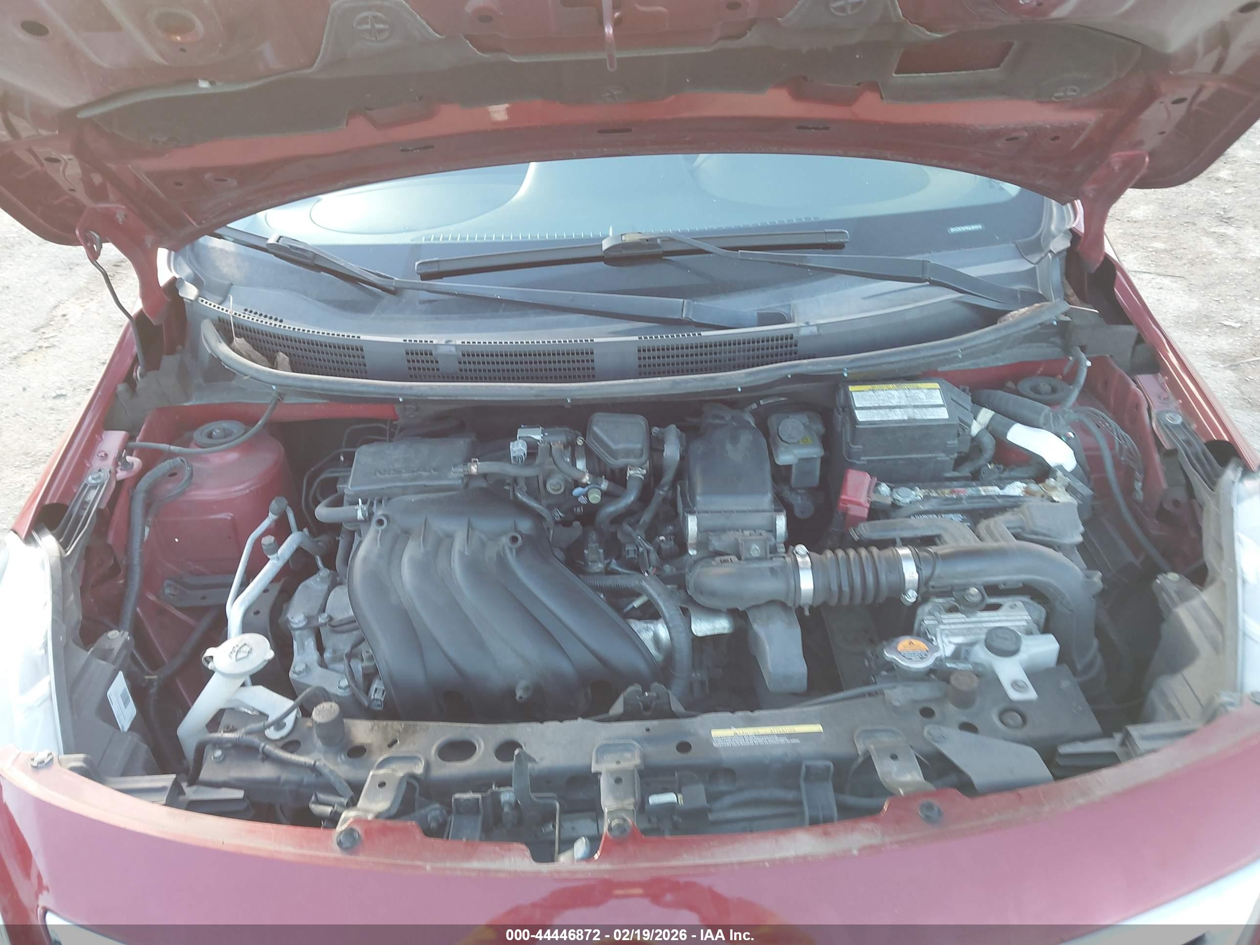 NISSAN VERSA image 10