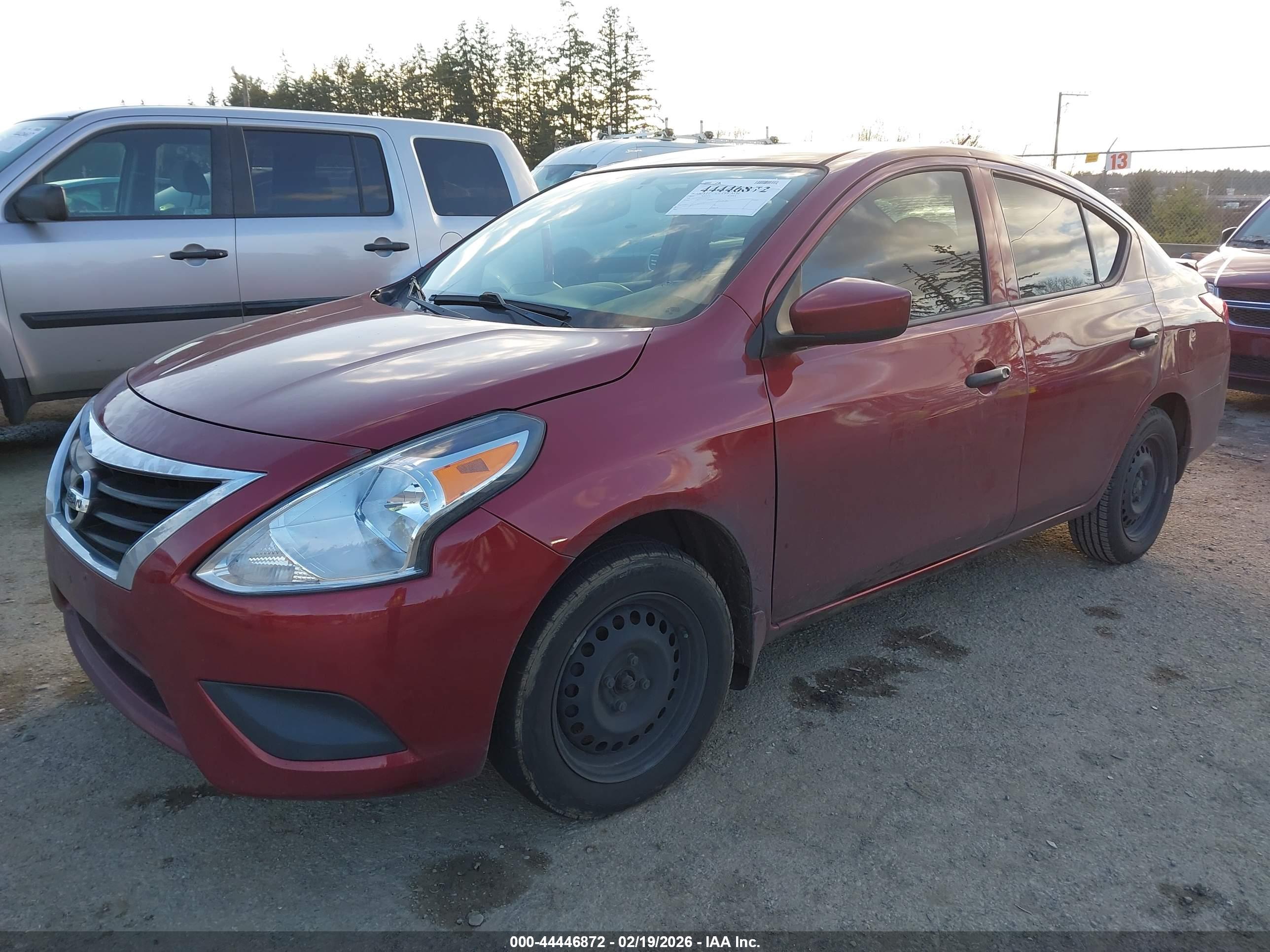NISSAN VERSA image 2