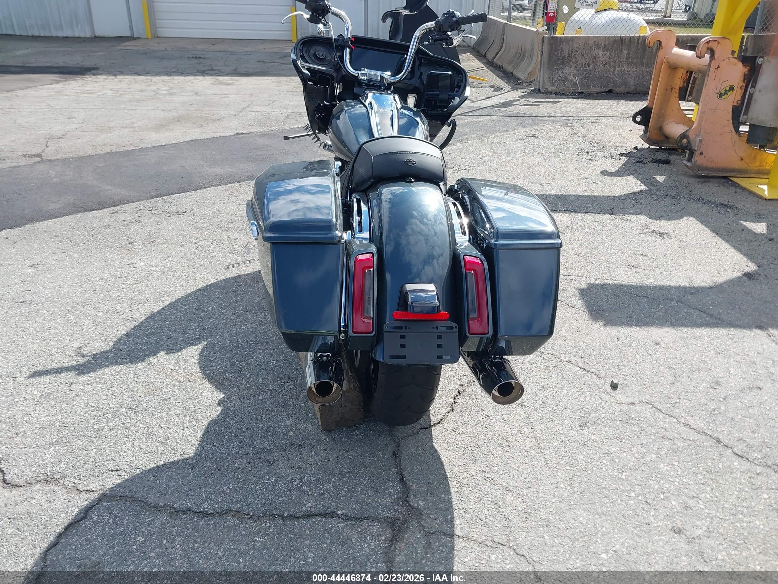 HARLEY-DAVIDSON FLTRX image 6
