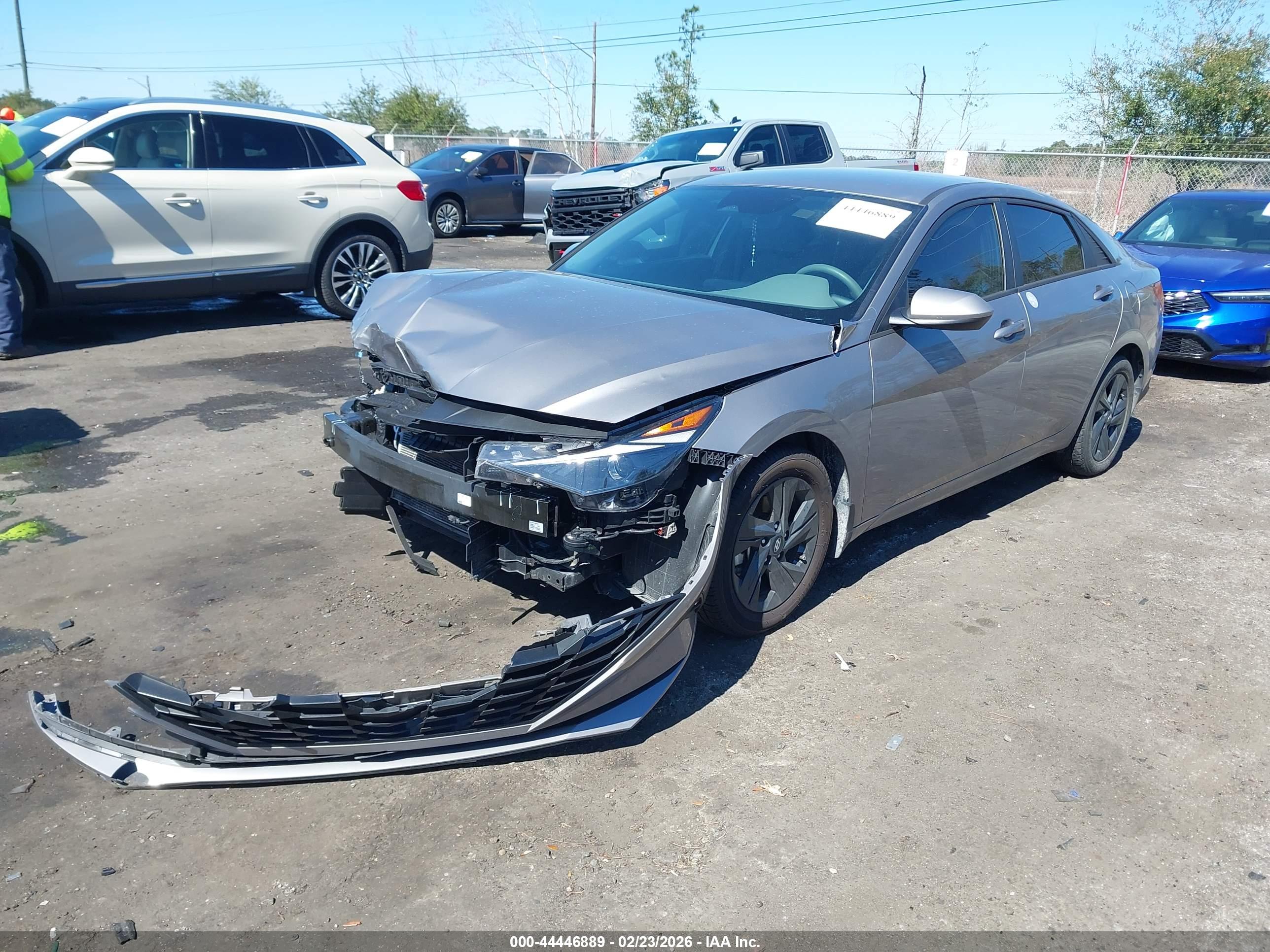 HYUNDAI ELANTRA image 2
