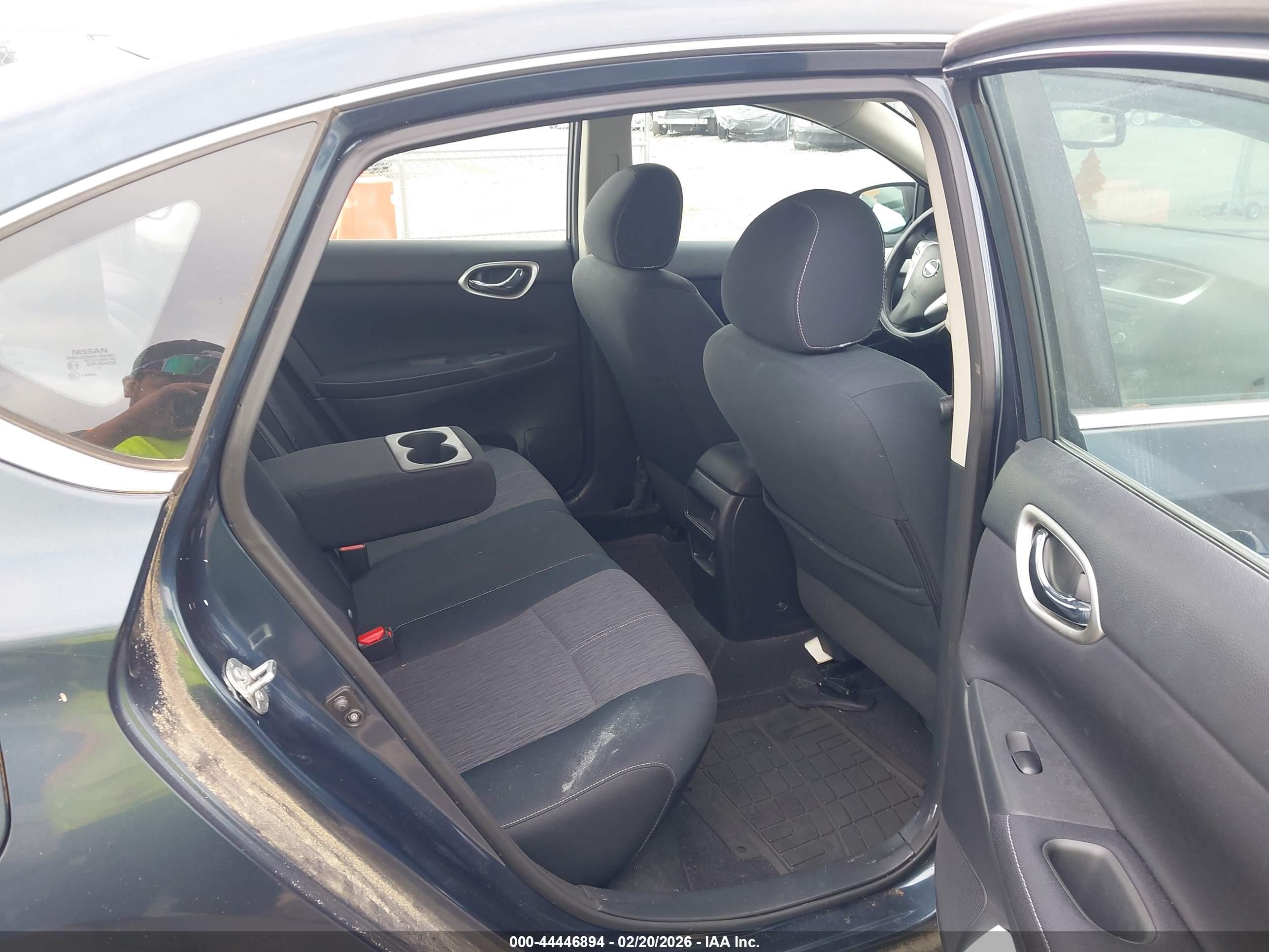 NISSAN SENTRA image 8