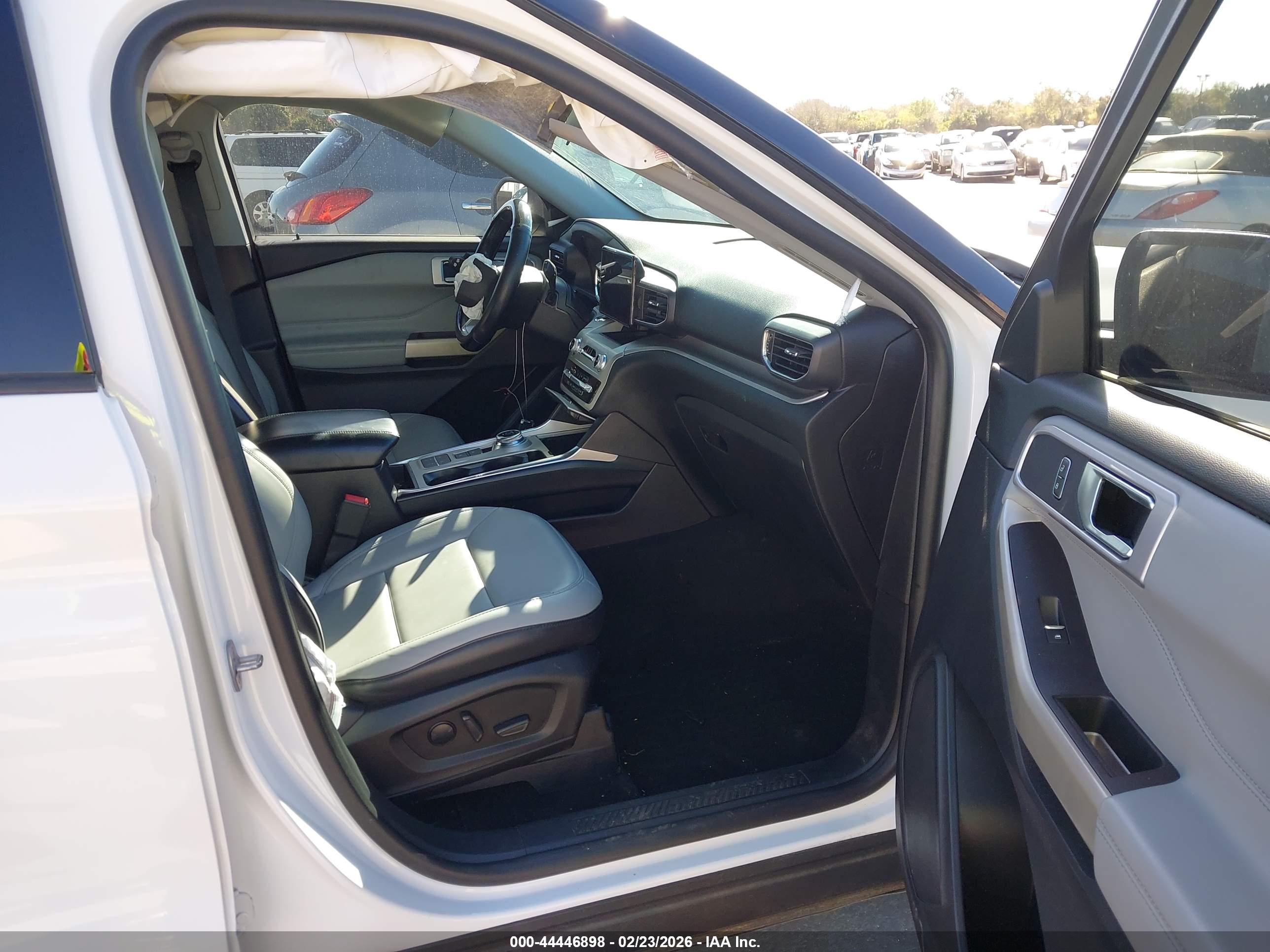 FORD EXPLORER image 5