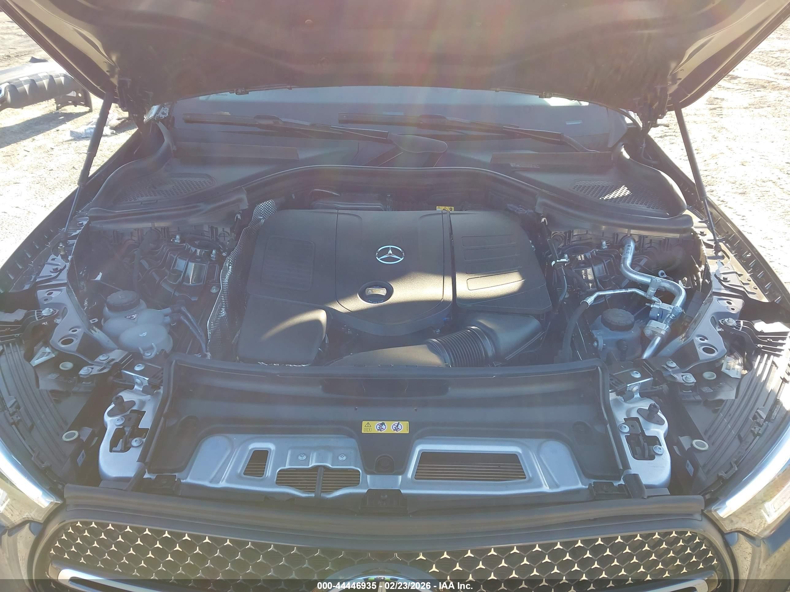 MERCEDES-BENZ GLC image 10