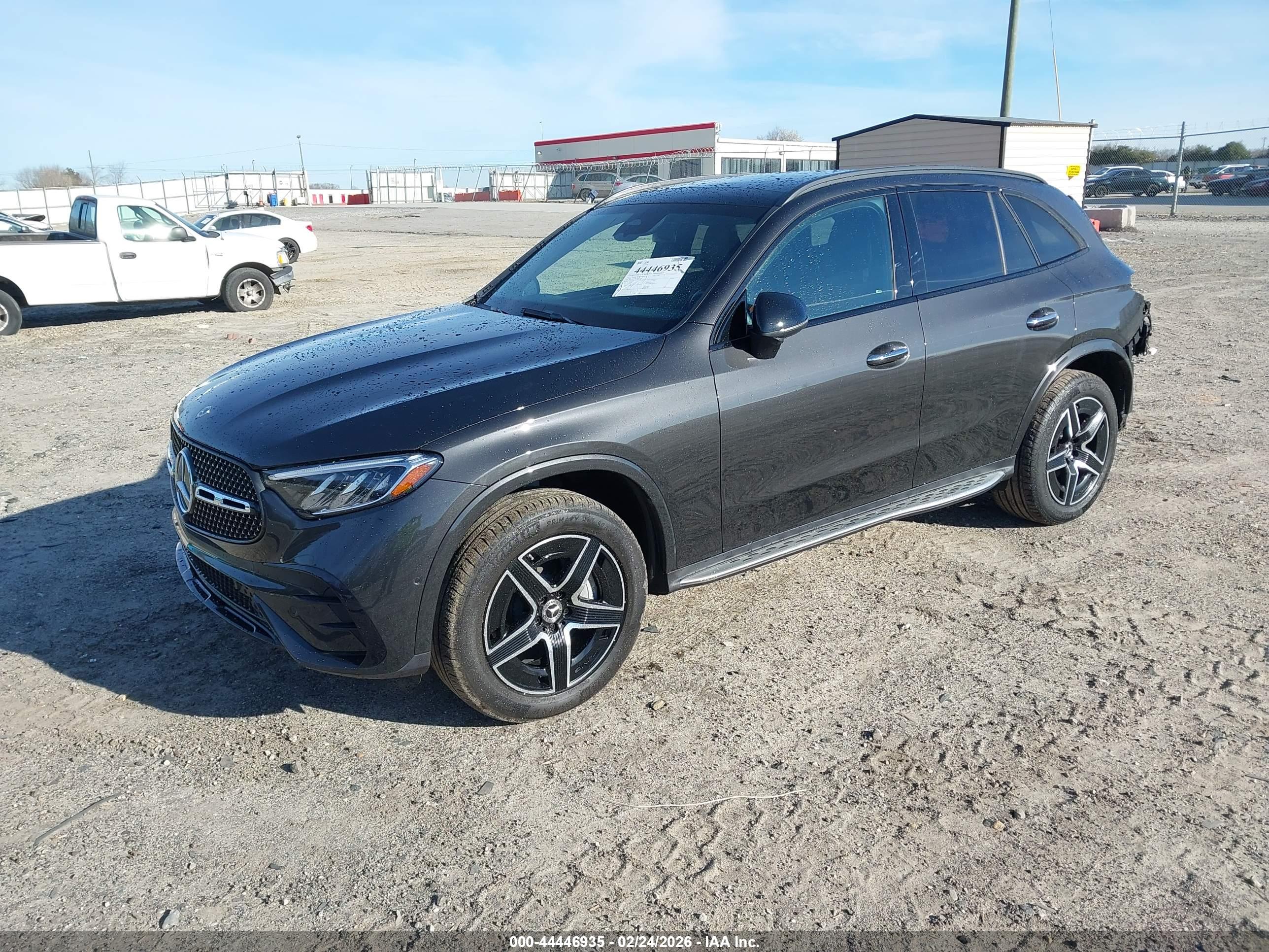 MERCEDES-BENZ GLC image 2