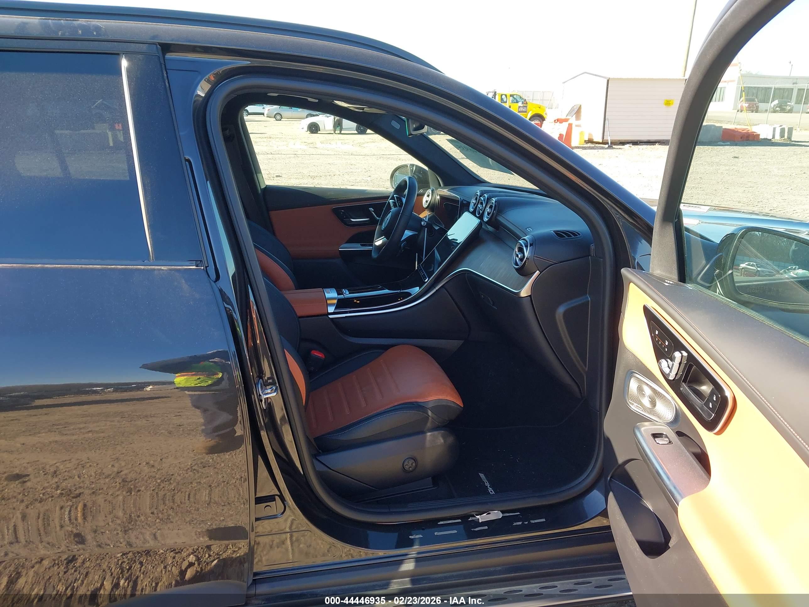 MERCEDES-BENZ GLC image 5