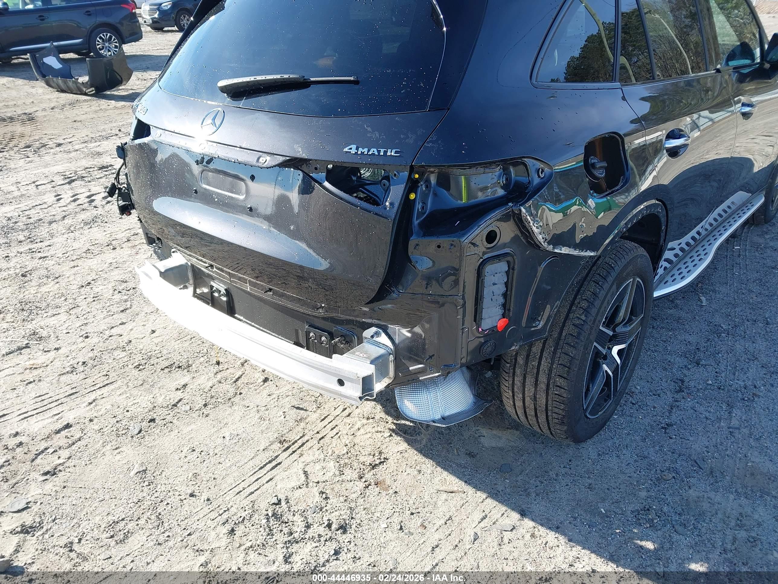 MERCEDES-BENZ GLC image 6