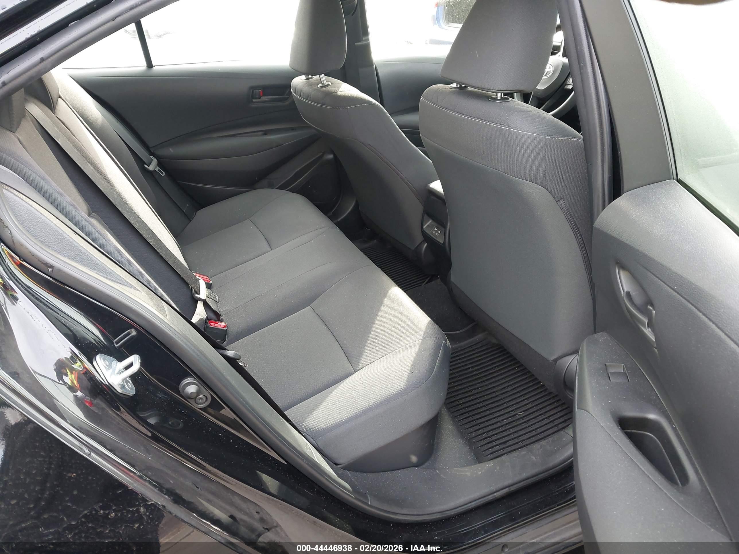 TOYOTA COROLLA image 8