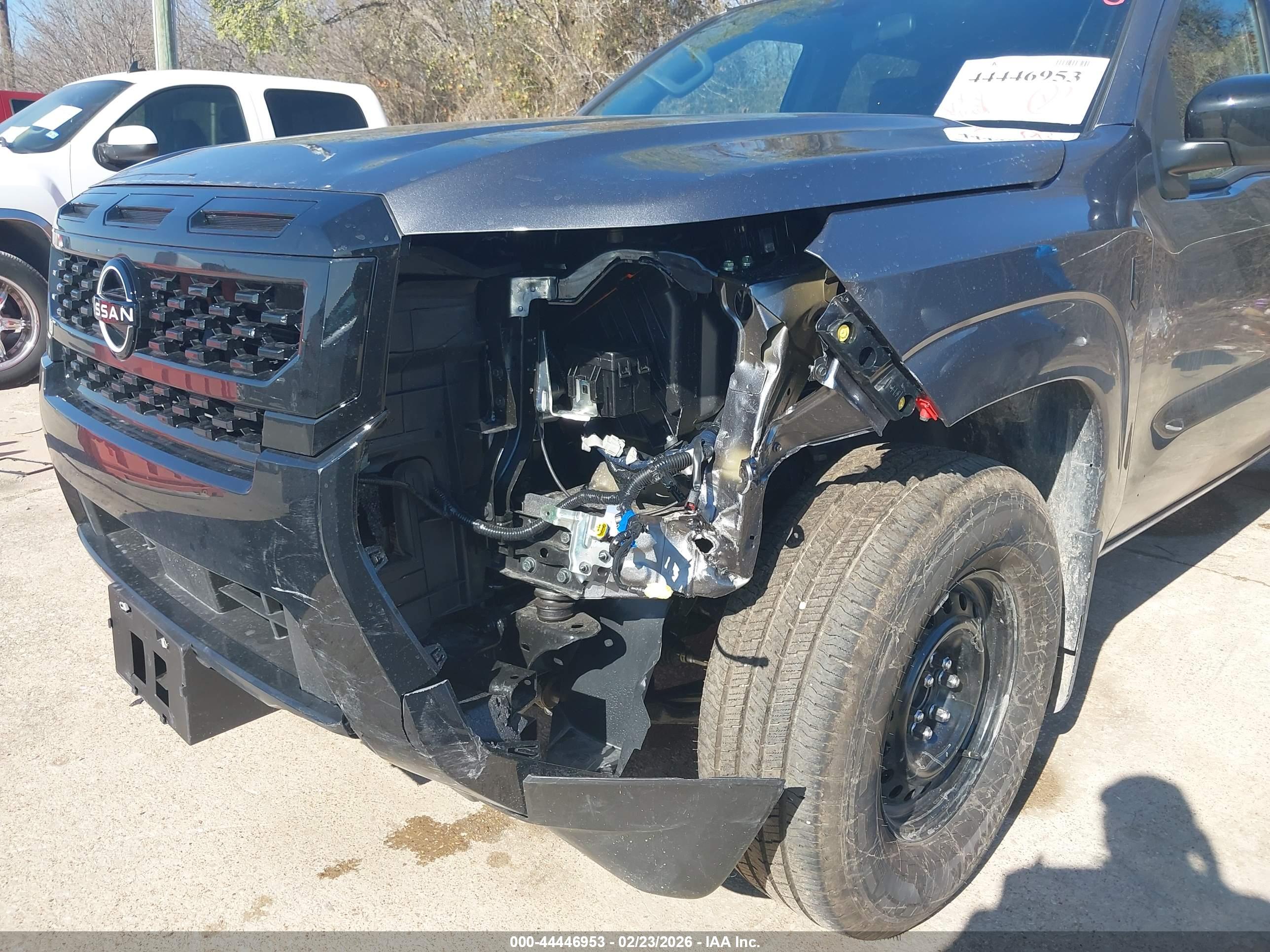 NISSAN FRONTIER image 6