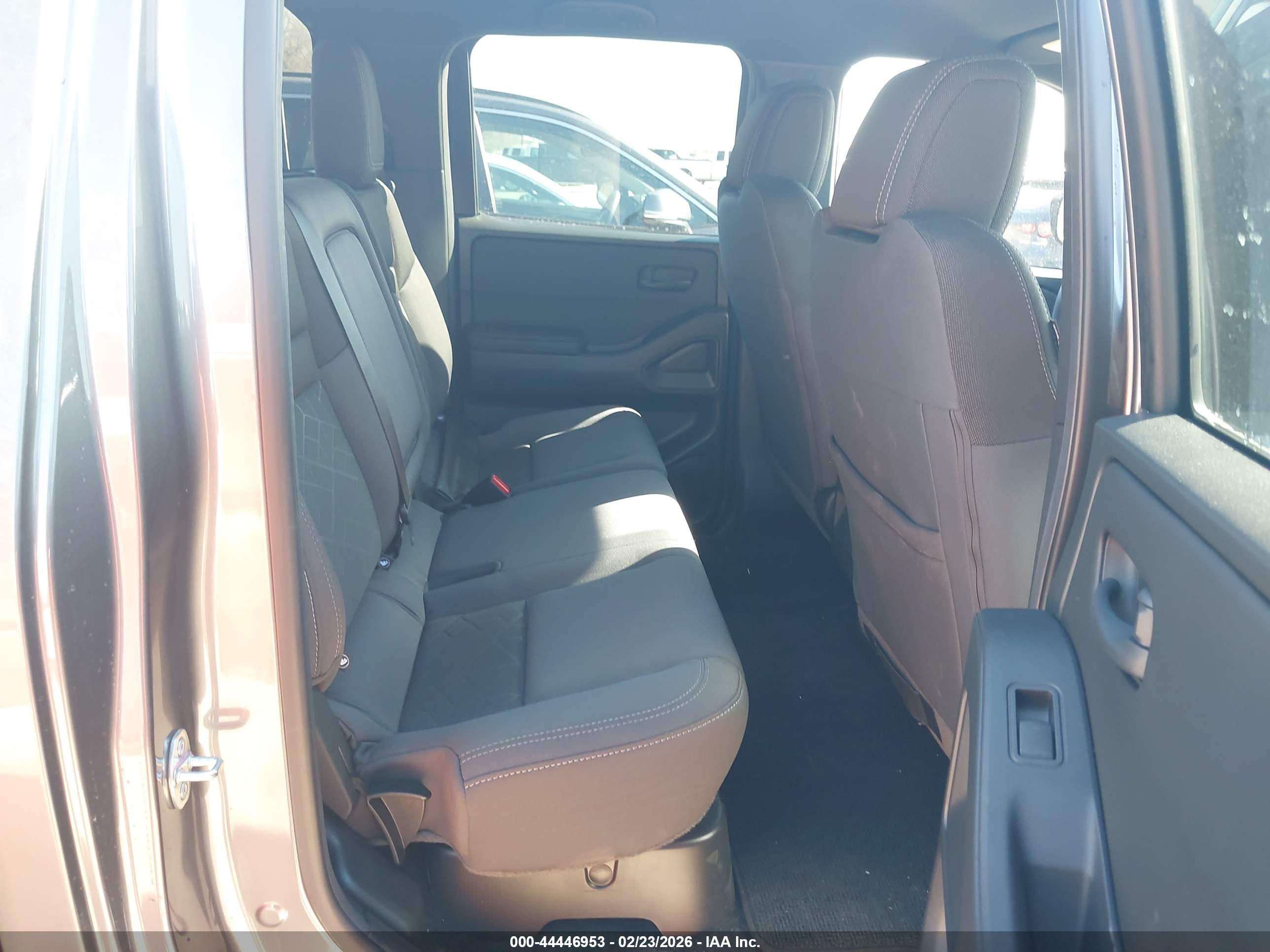 NISSAN FRONTIER image 8
