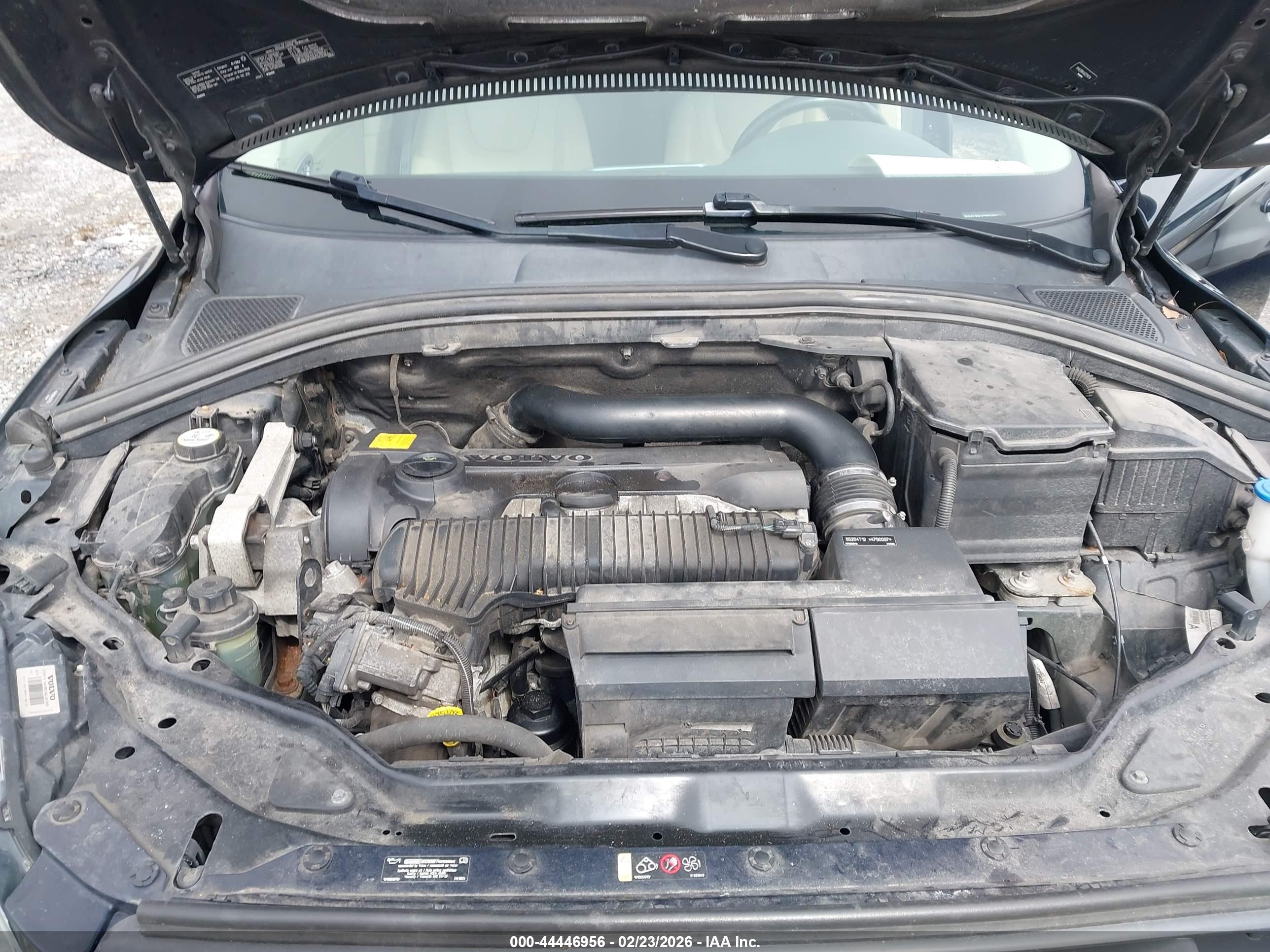 VOLVO XC60 image 10