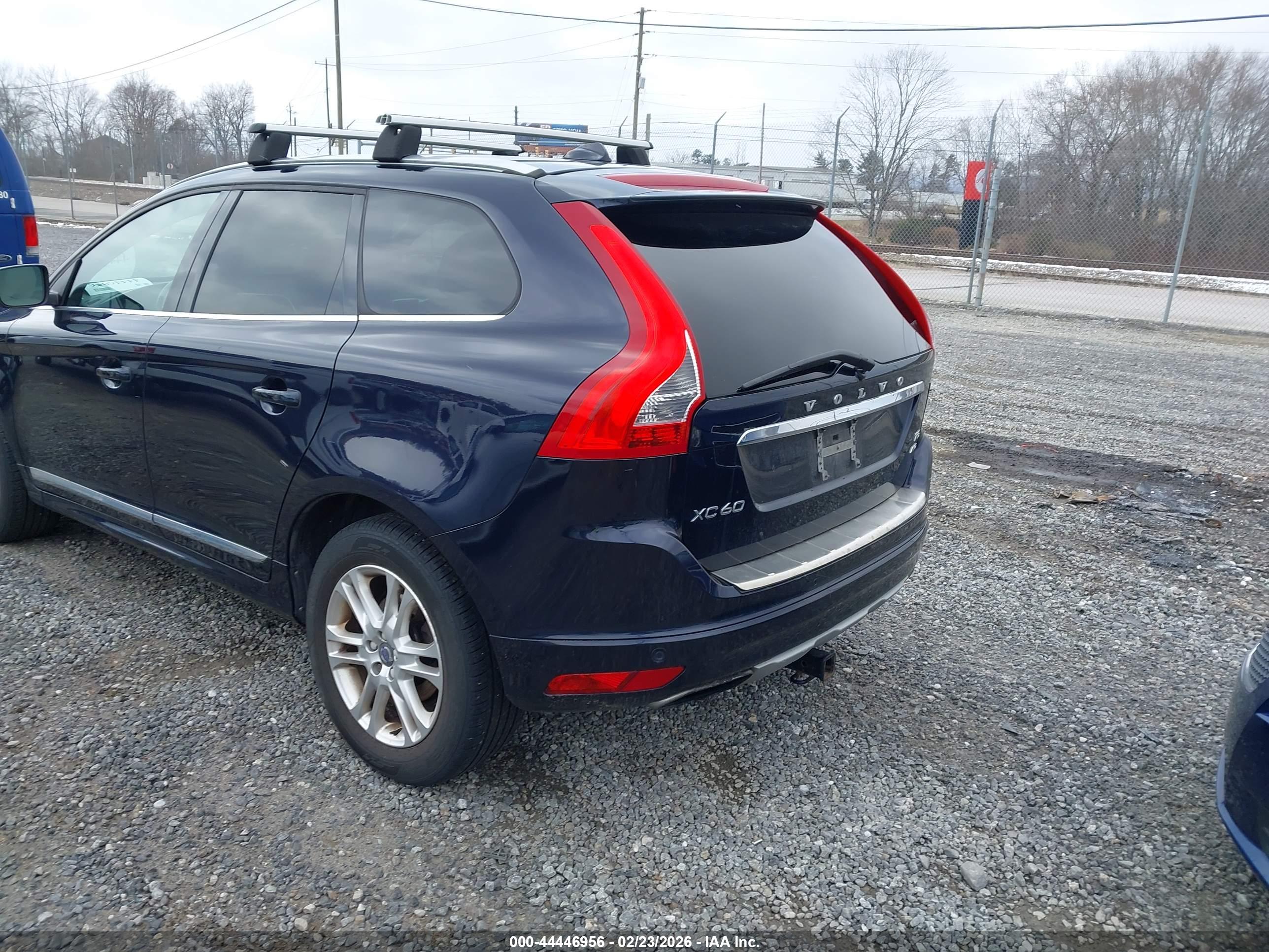 VOLVO XC60 image 3