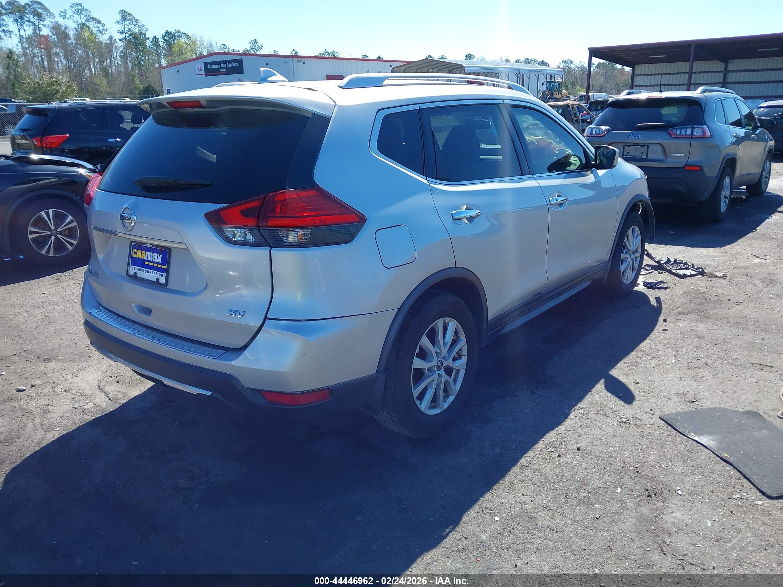 NISSAN ROGUE image 4