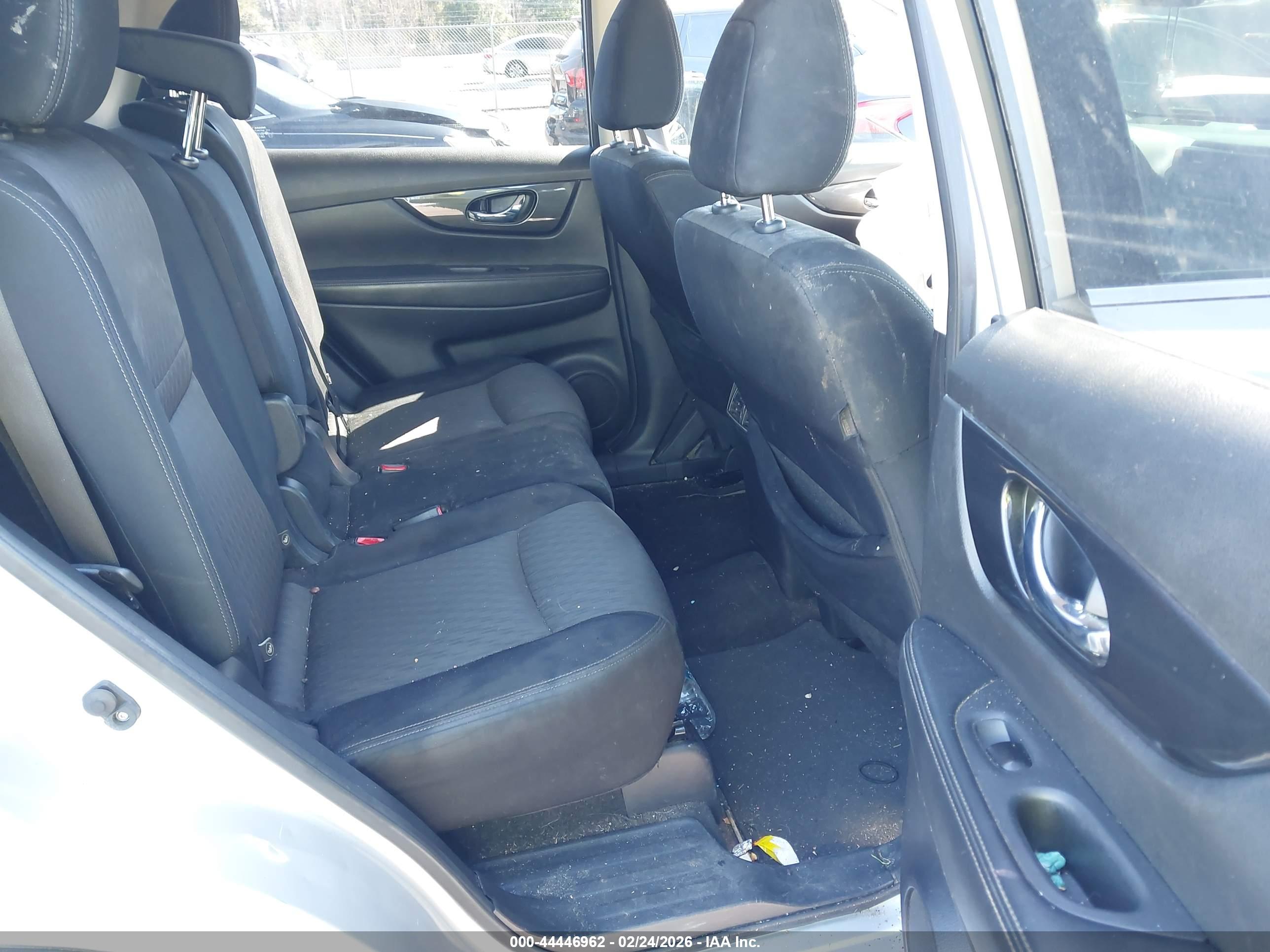 NISSAN ROGUE image 8