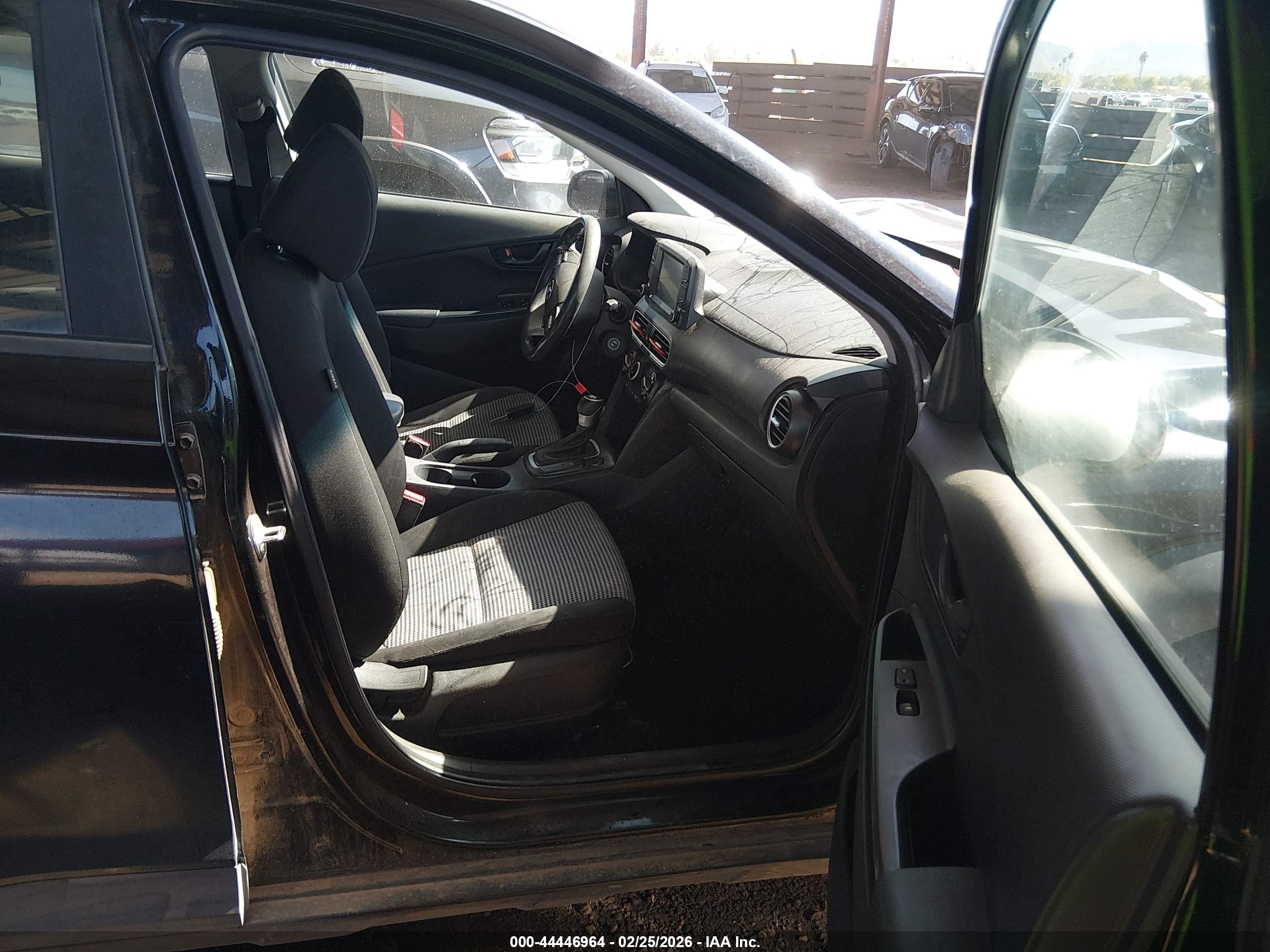 HYUNDAI KONA image 5