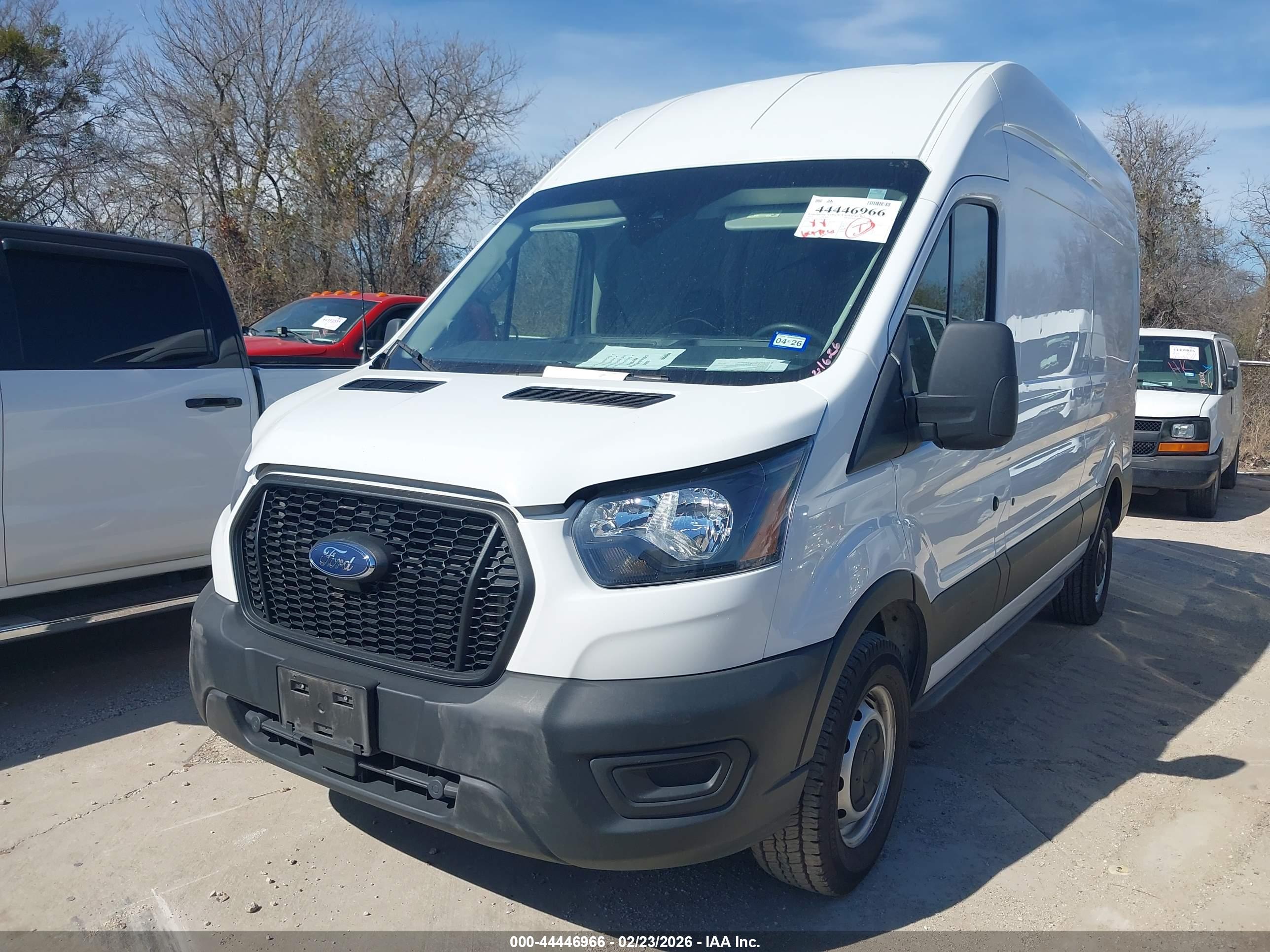 FORD TRANSIT-250 image 2