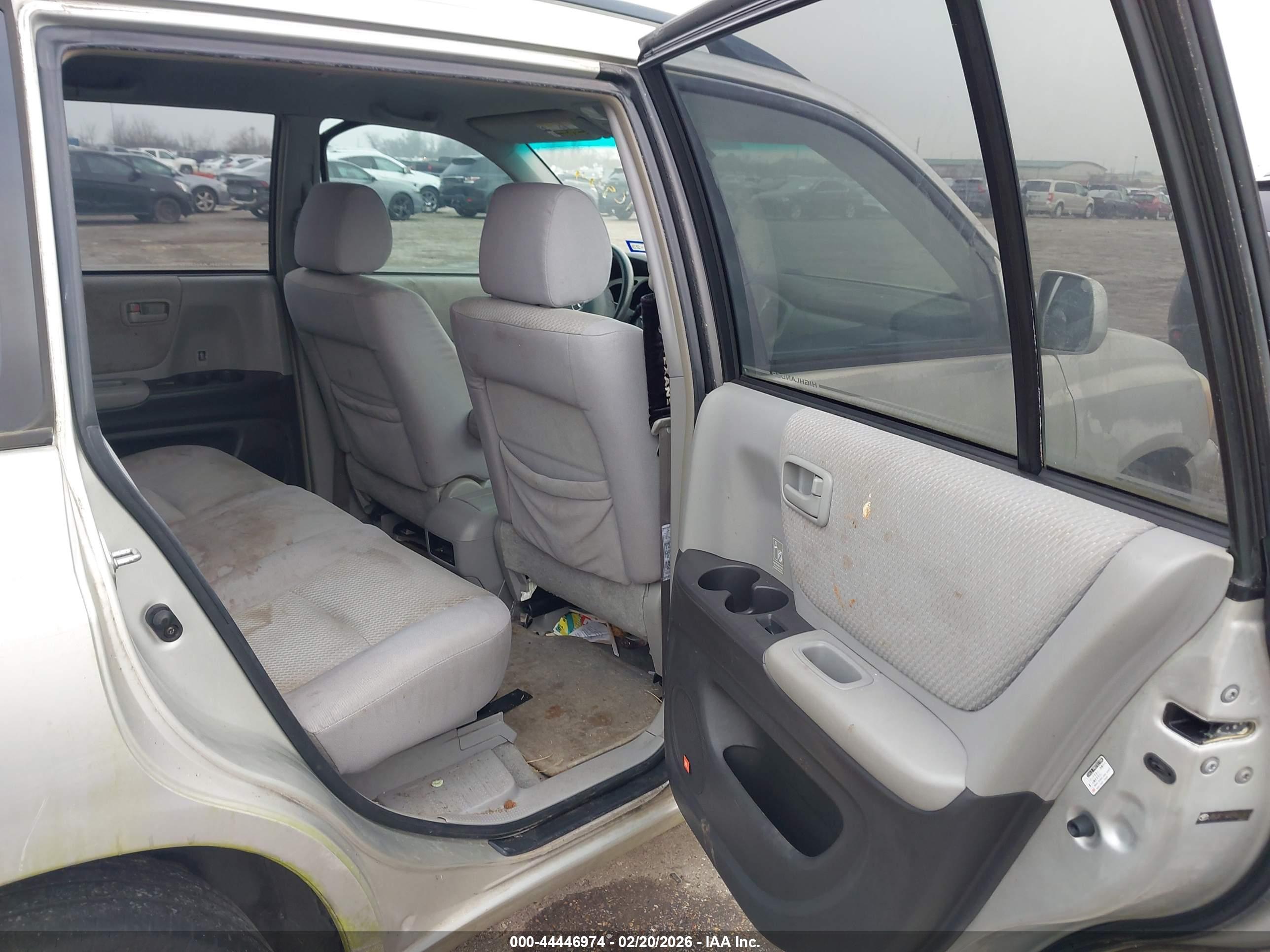 TOYOTA HIGHLANDER image 8