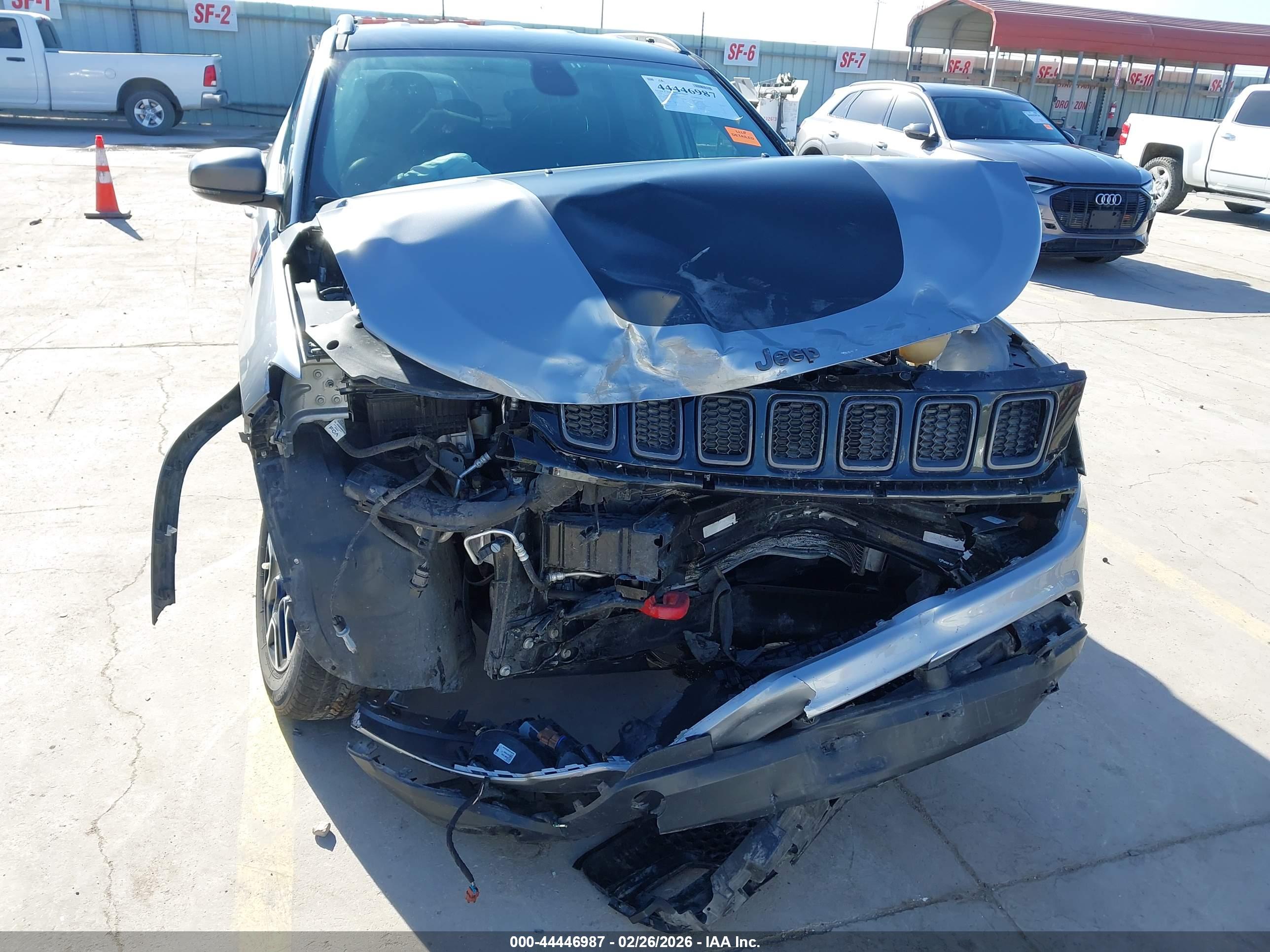 JEEP COMPASS image 6