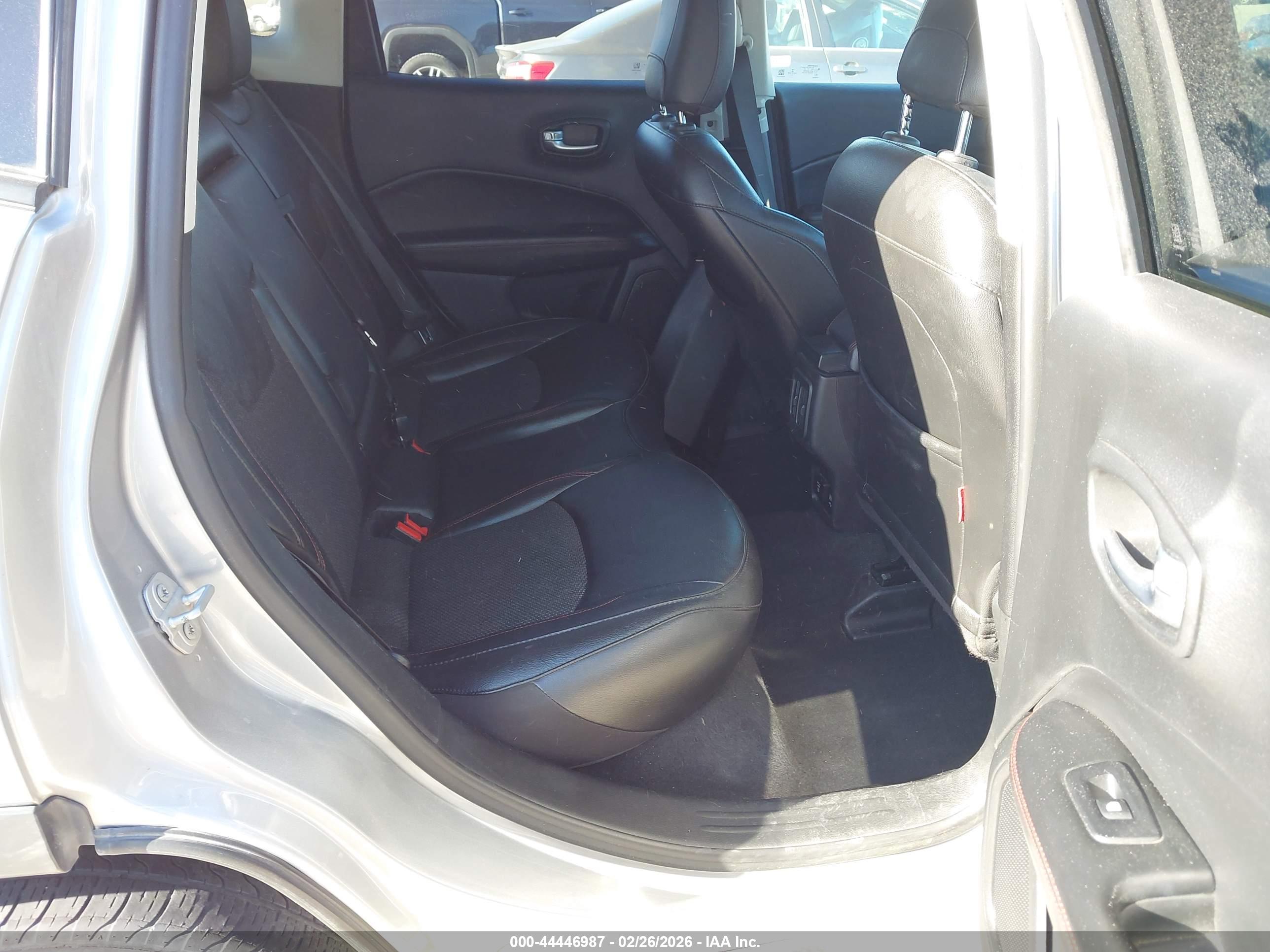 JEEP COMPASS image 8