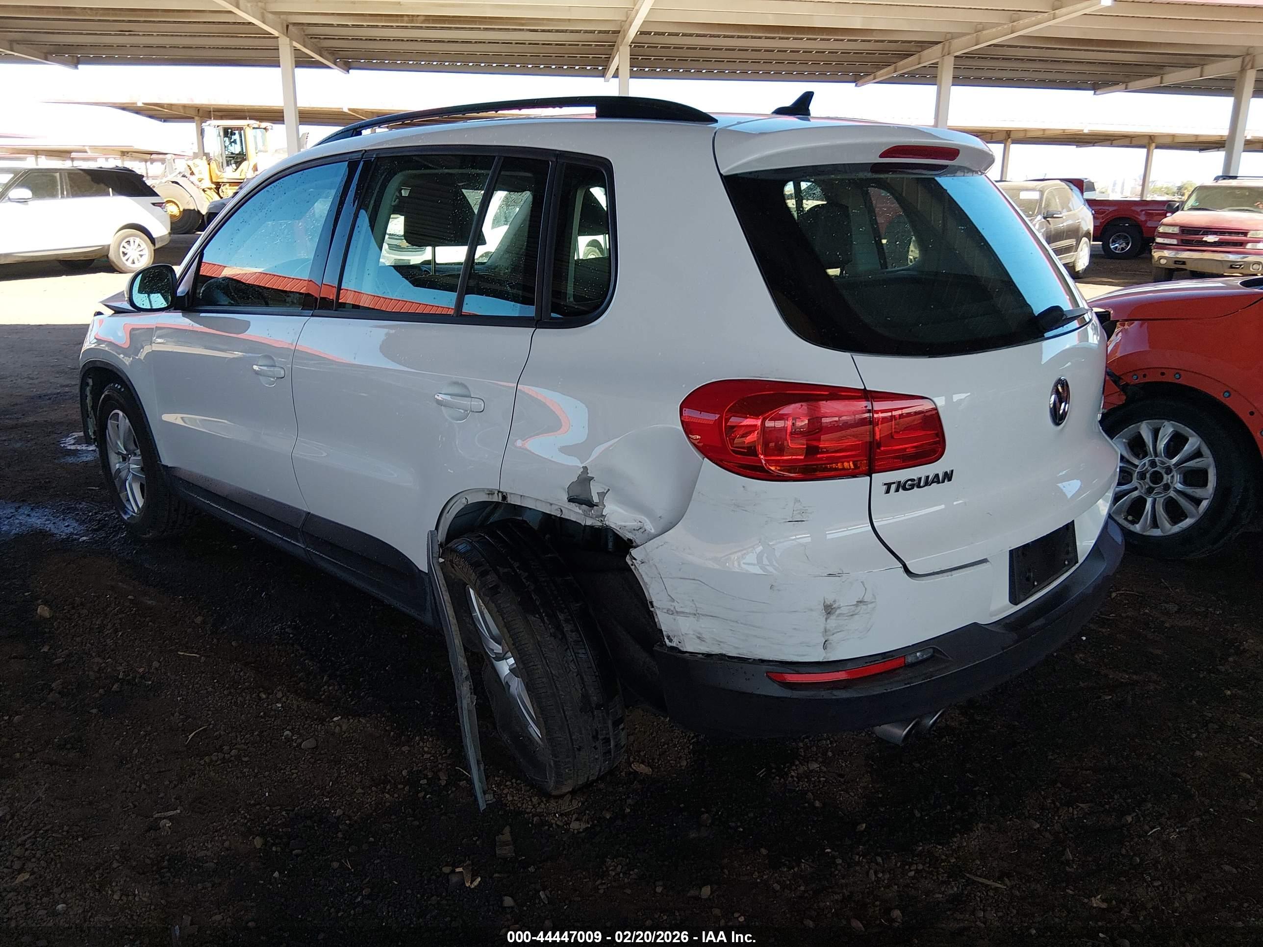 VOLKSWAGEN TIGUAN image 3