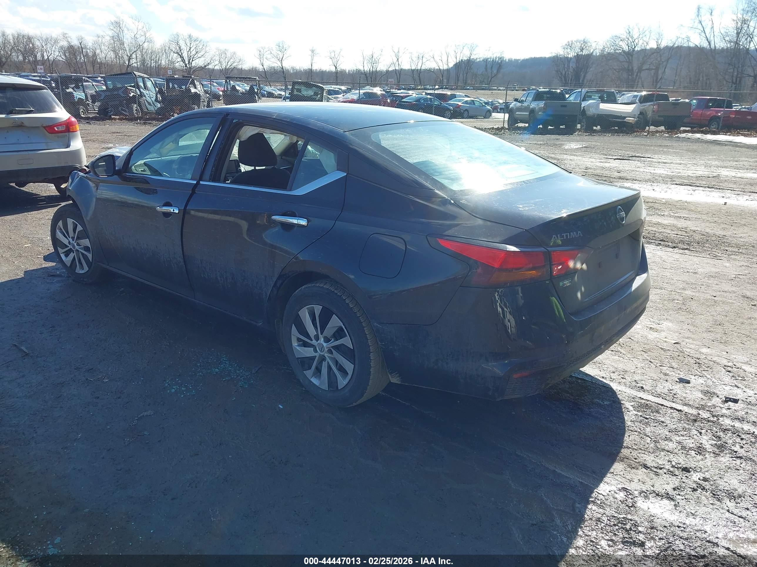 NISSAN ALTIMA image 3
