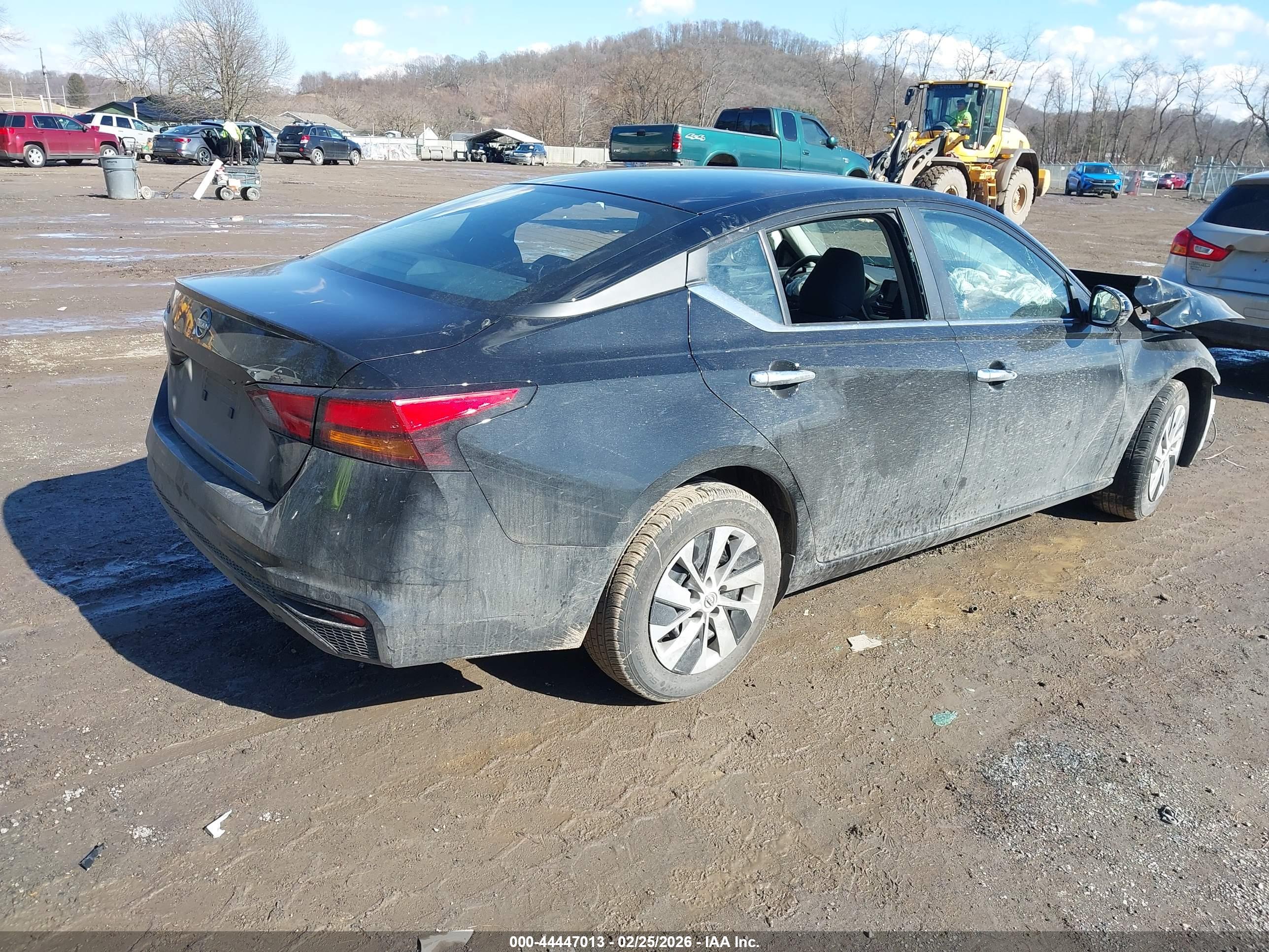 NISSAN ALTIMA image 4
