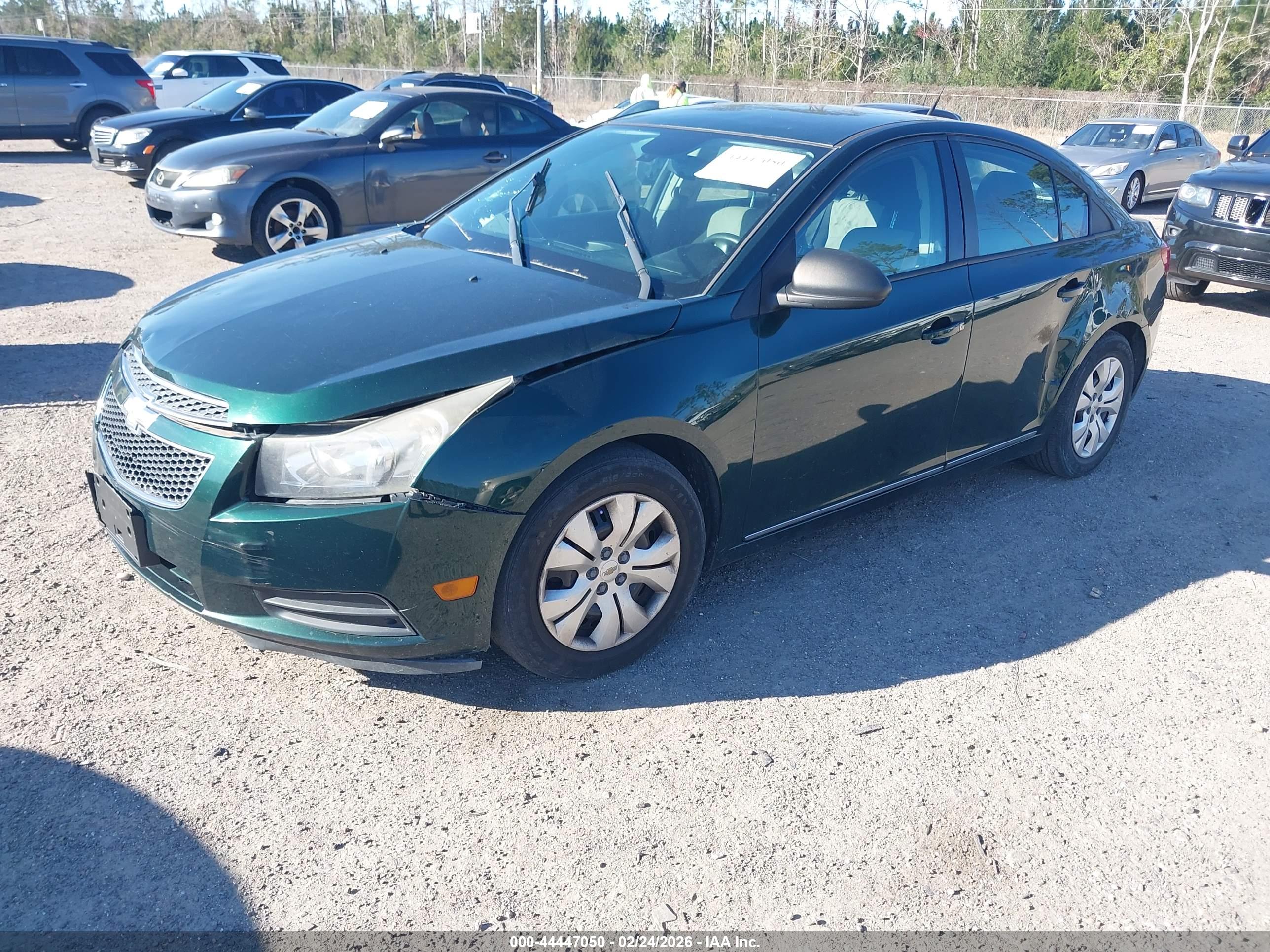 CHEVROLET CRUZE image 2