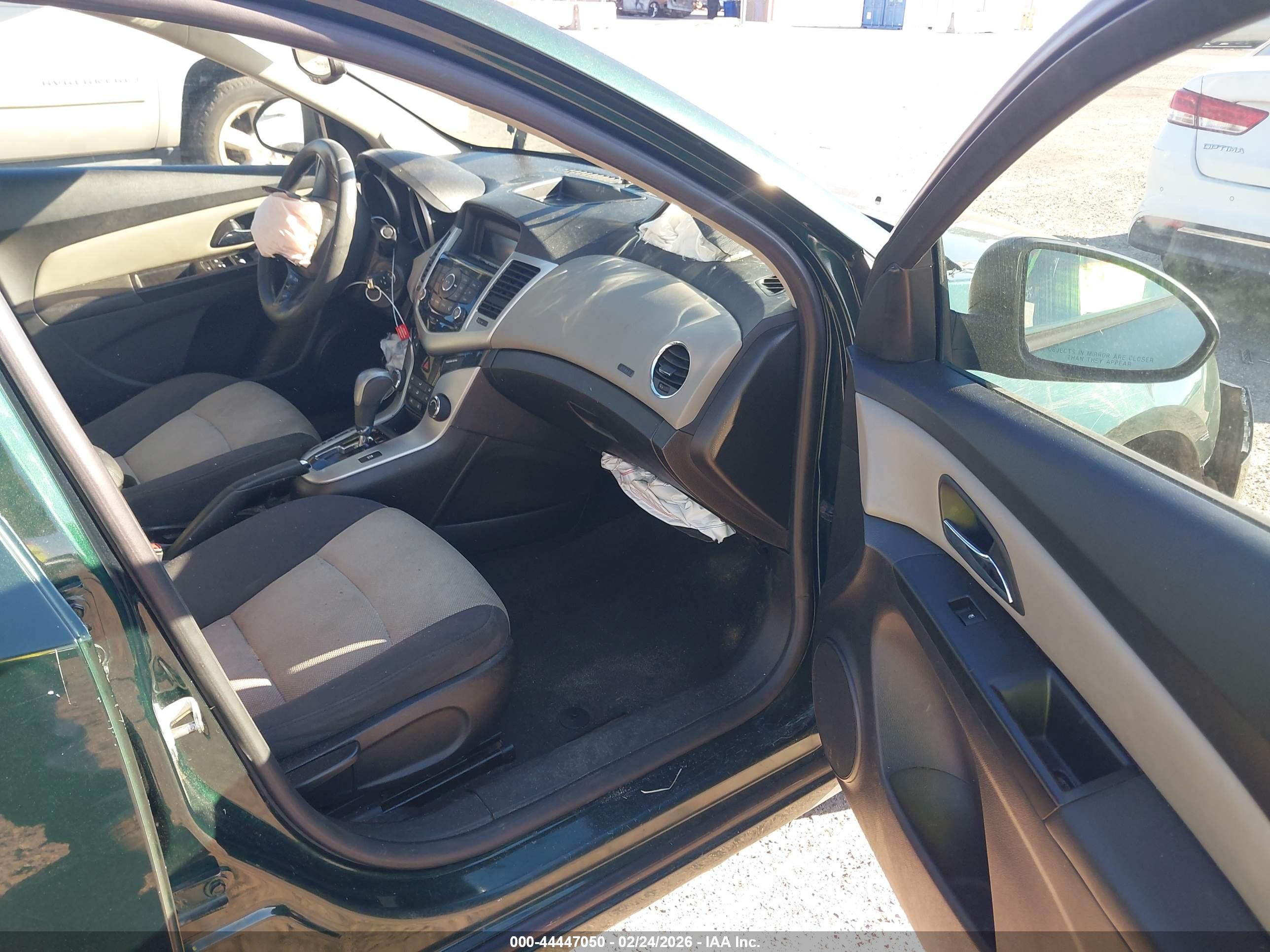 CHEVROLET CRUZE image 5