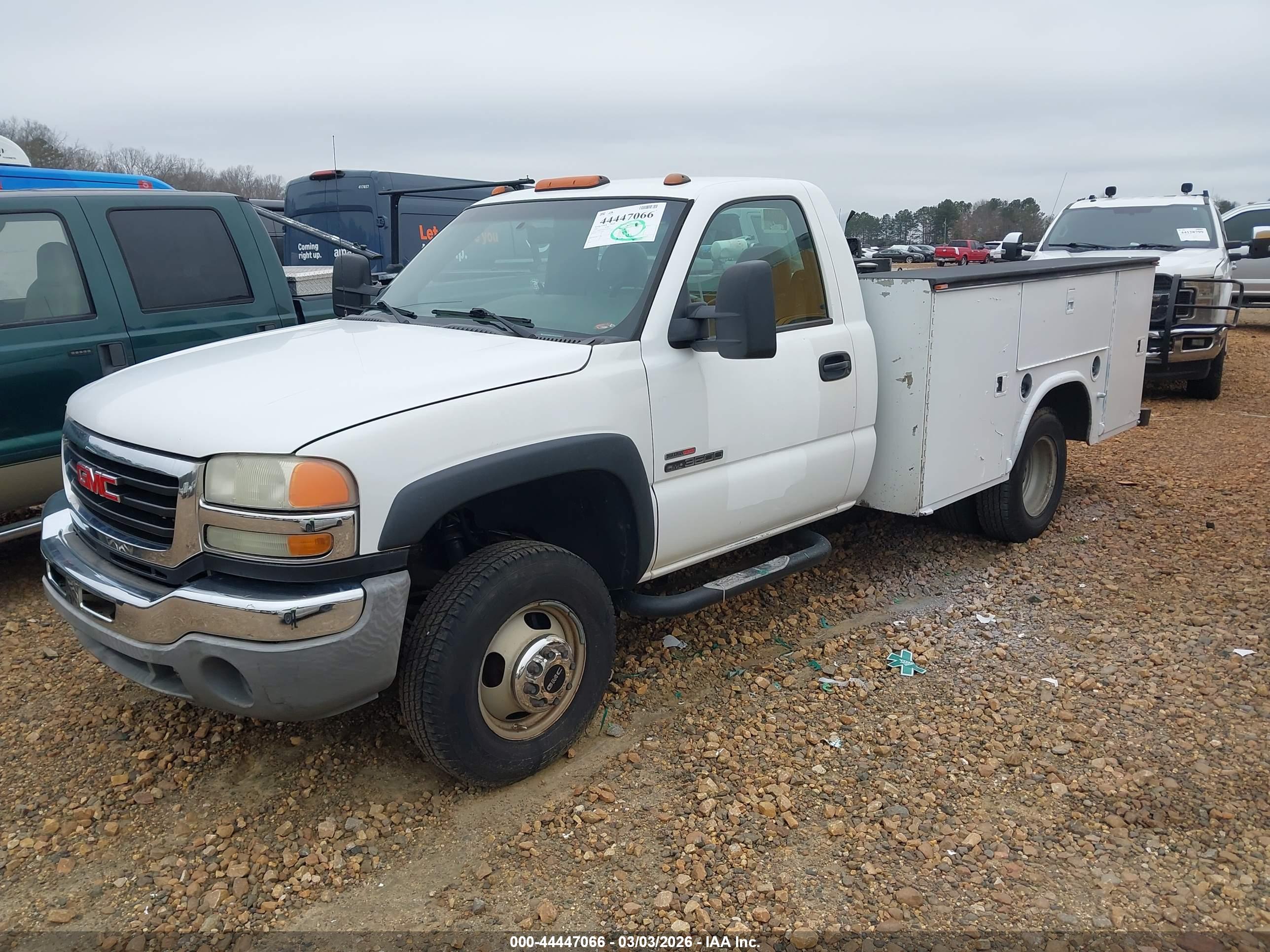 GMC SIERRA image 2