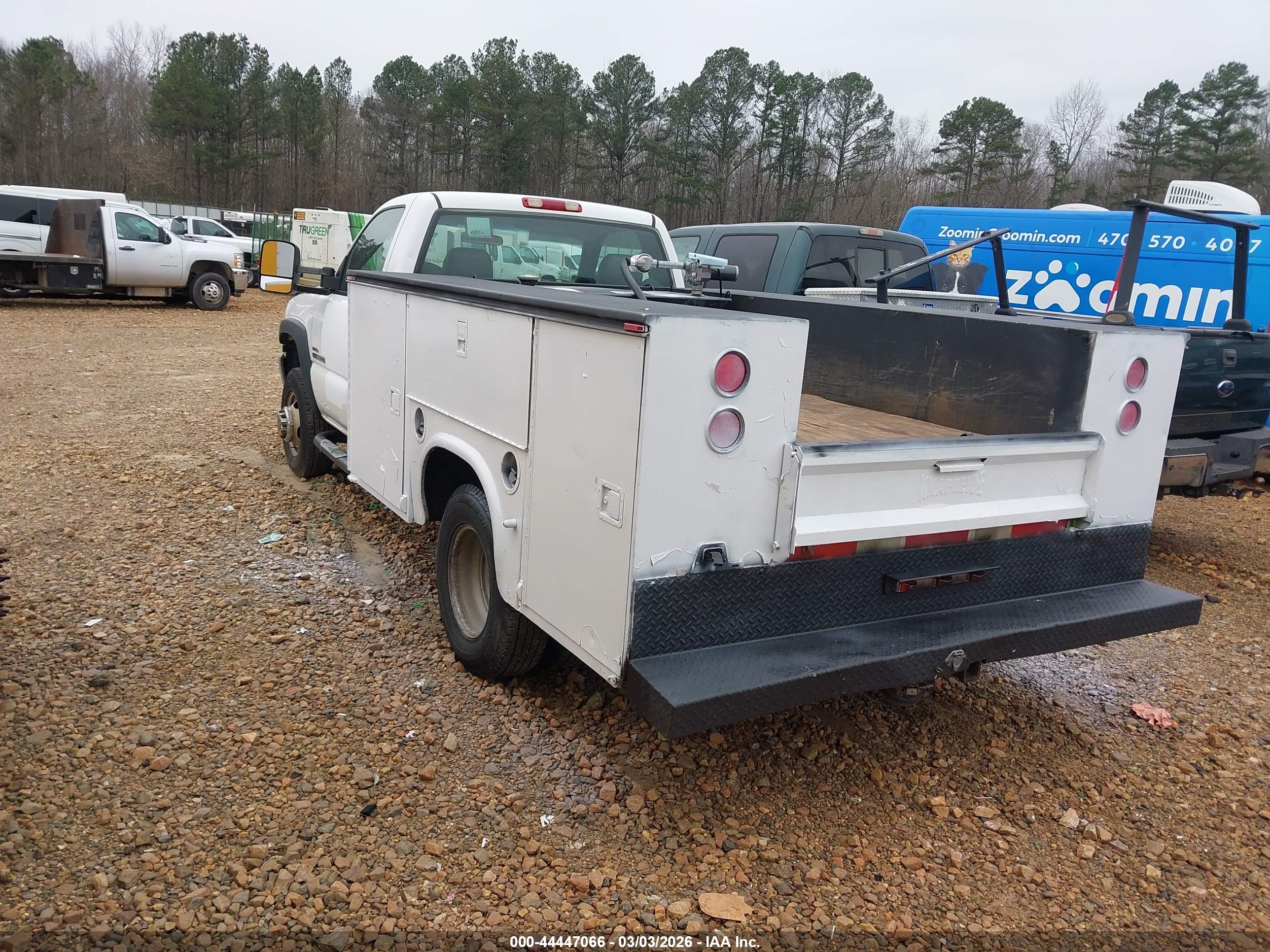 GMC SIERRA image 3