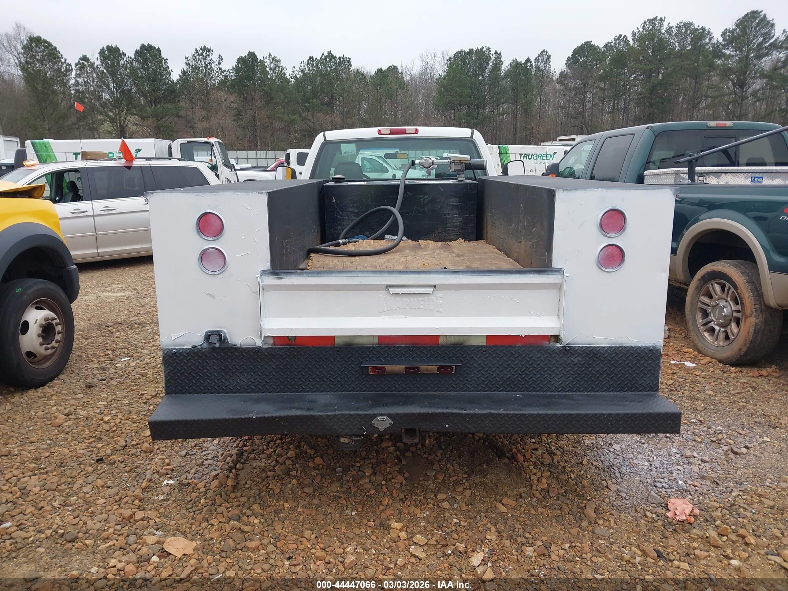 GMC SIERRA image 8