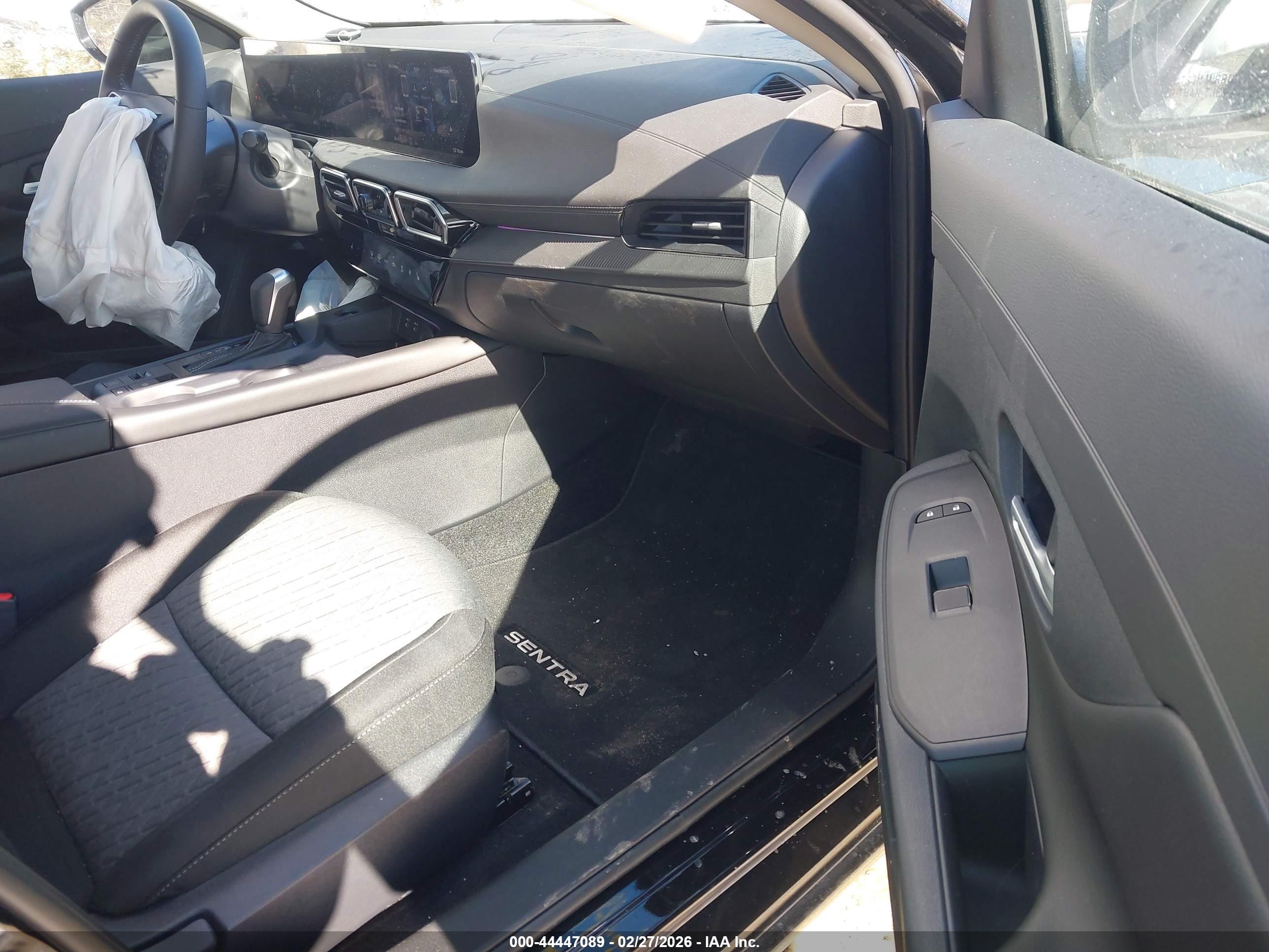 NISSAN SENTRA image 5