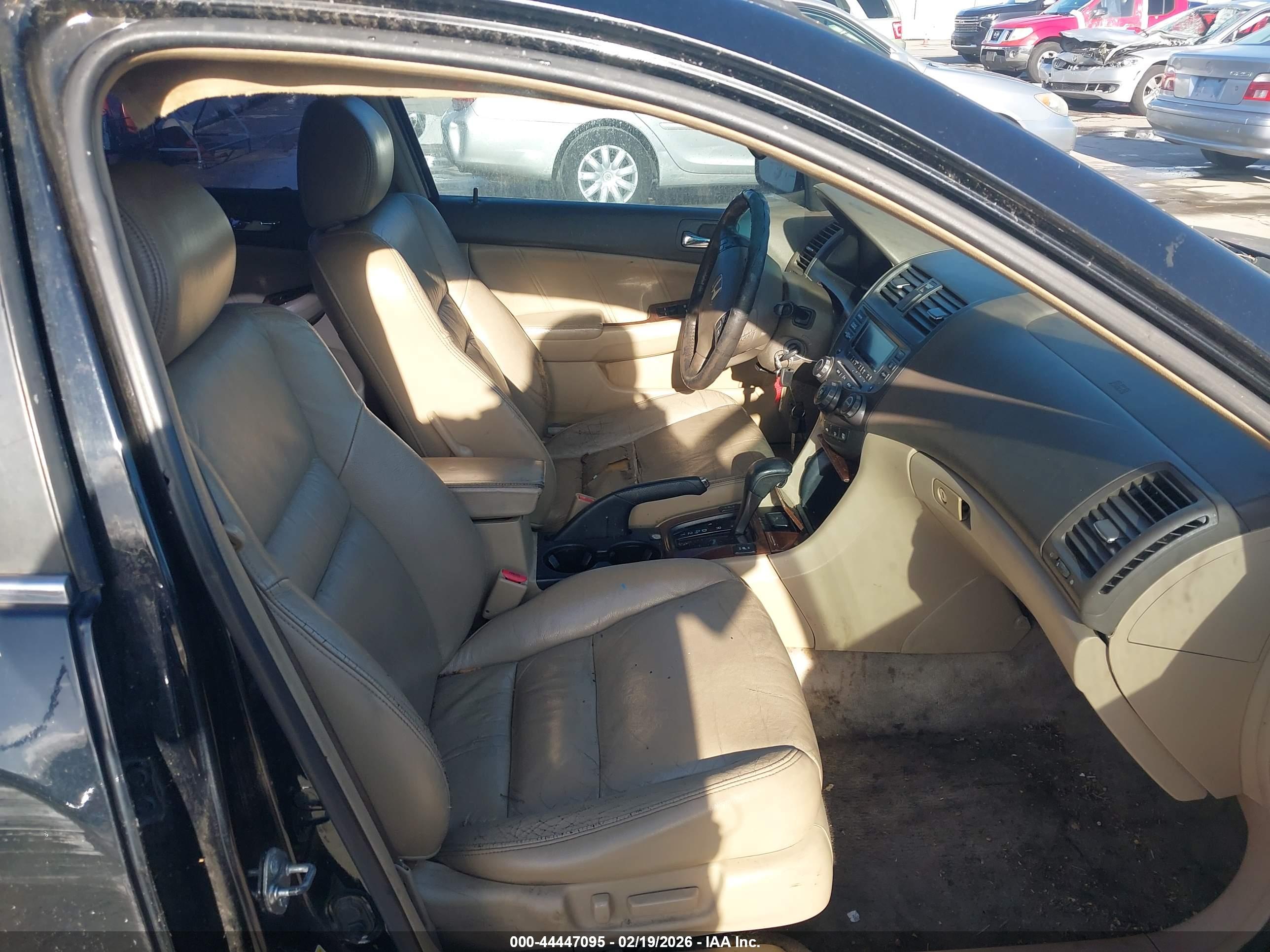 HONDA ACCORD image 5