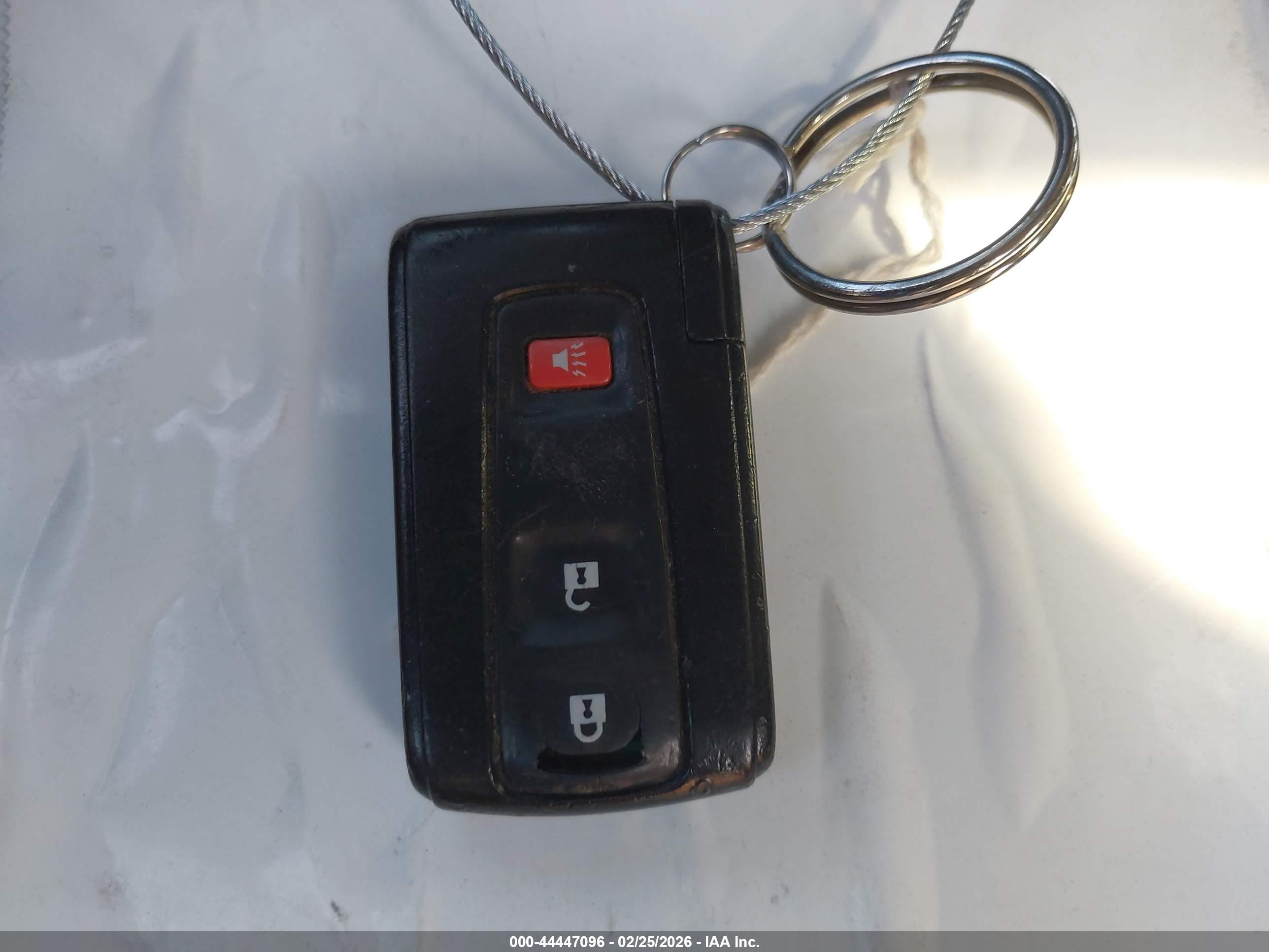 TOYOTA PRIUS image 11