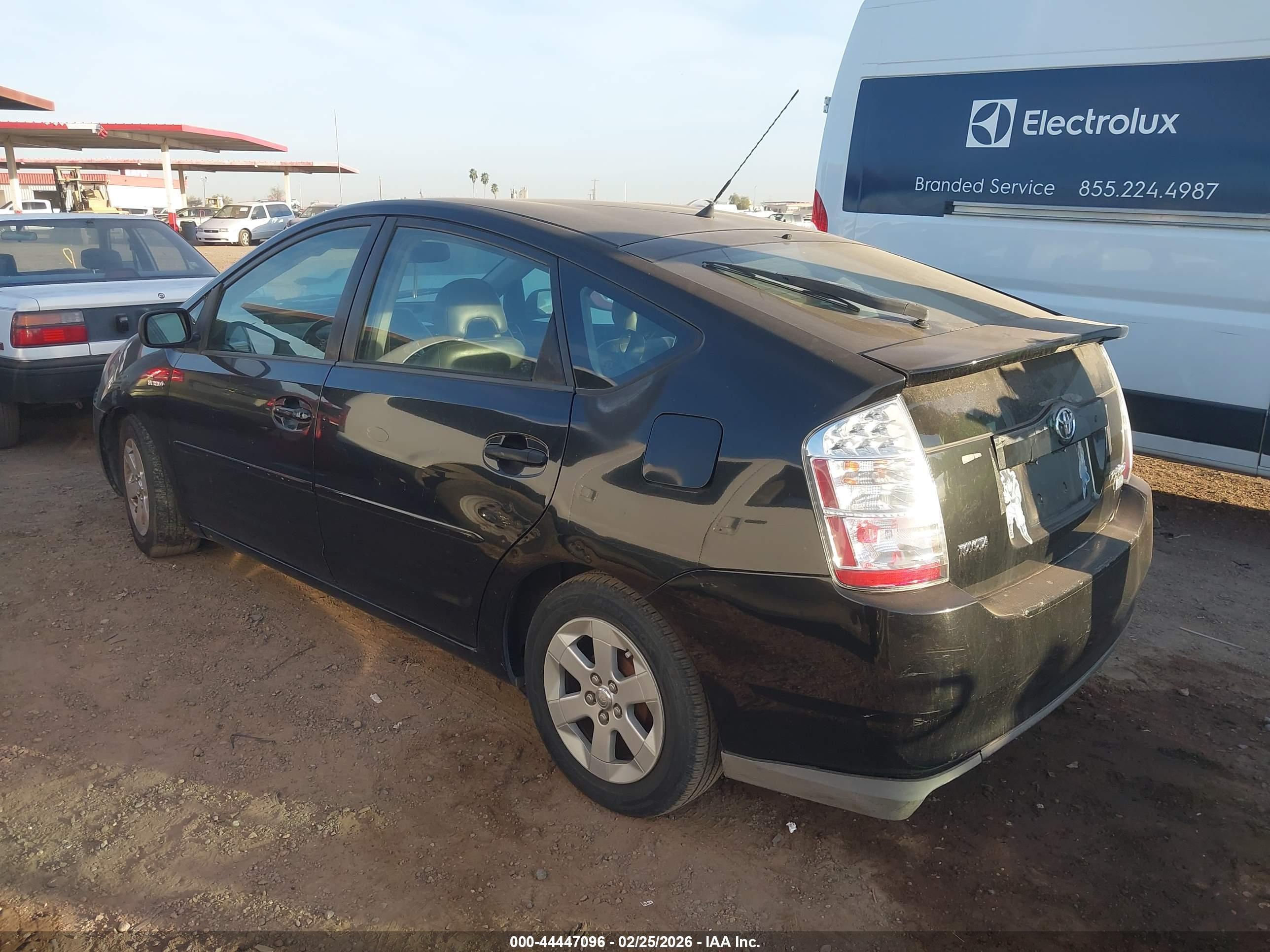 TOYOTA PRIUS image 3