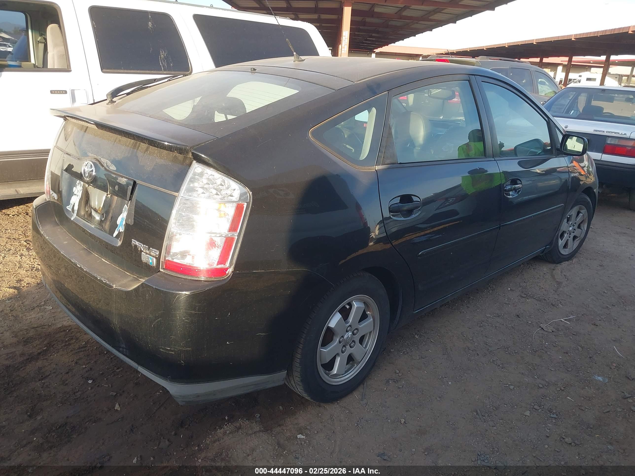 TOYOTA PRIUS image 4
