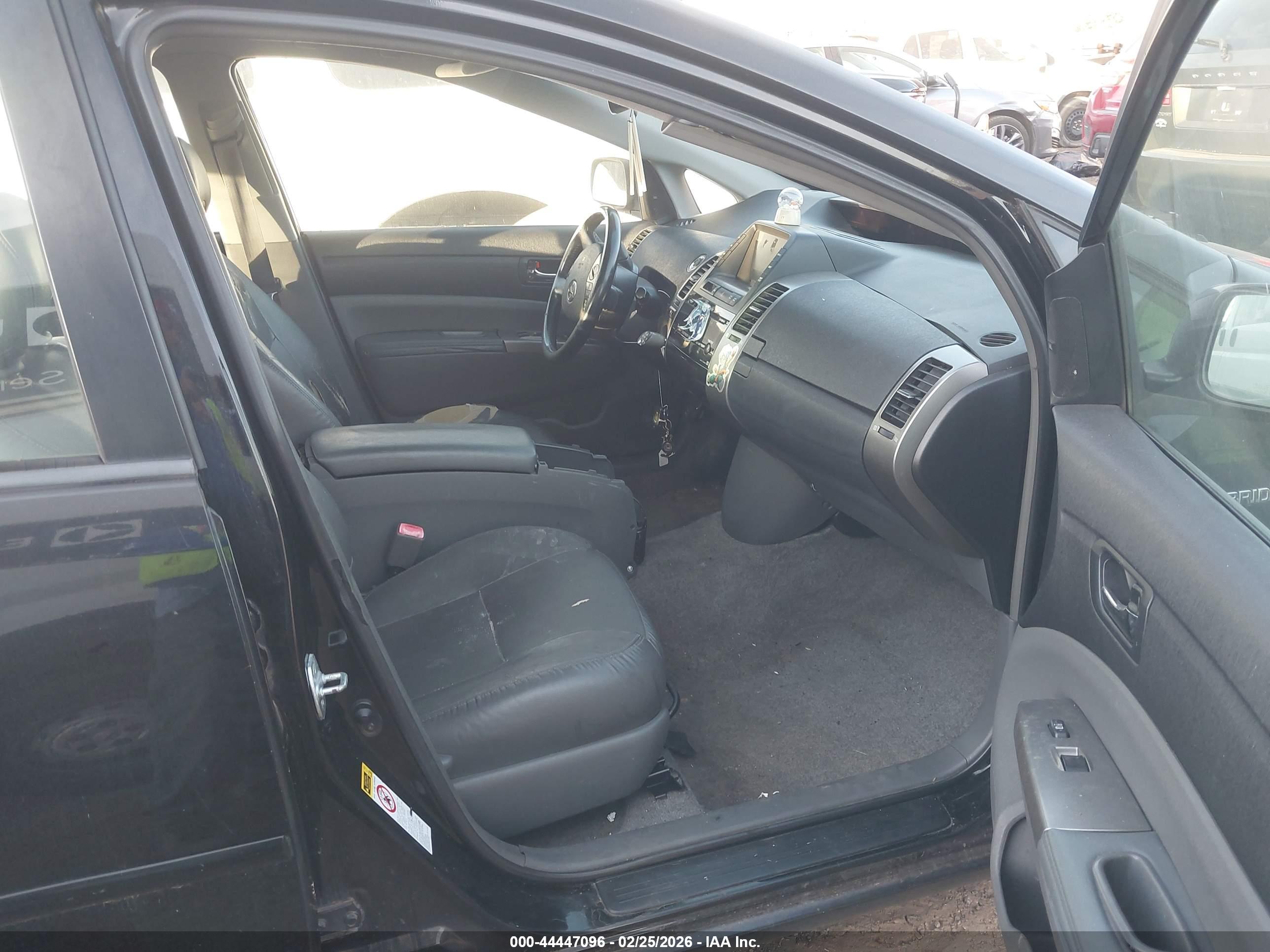 TOYOTA PRIUS image 5