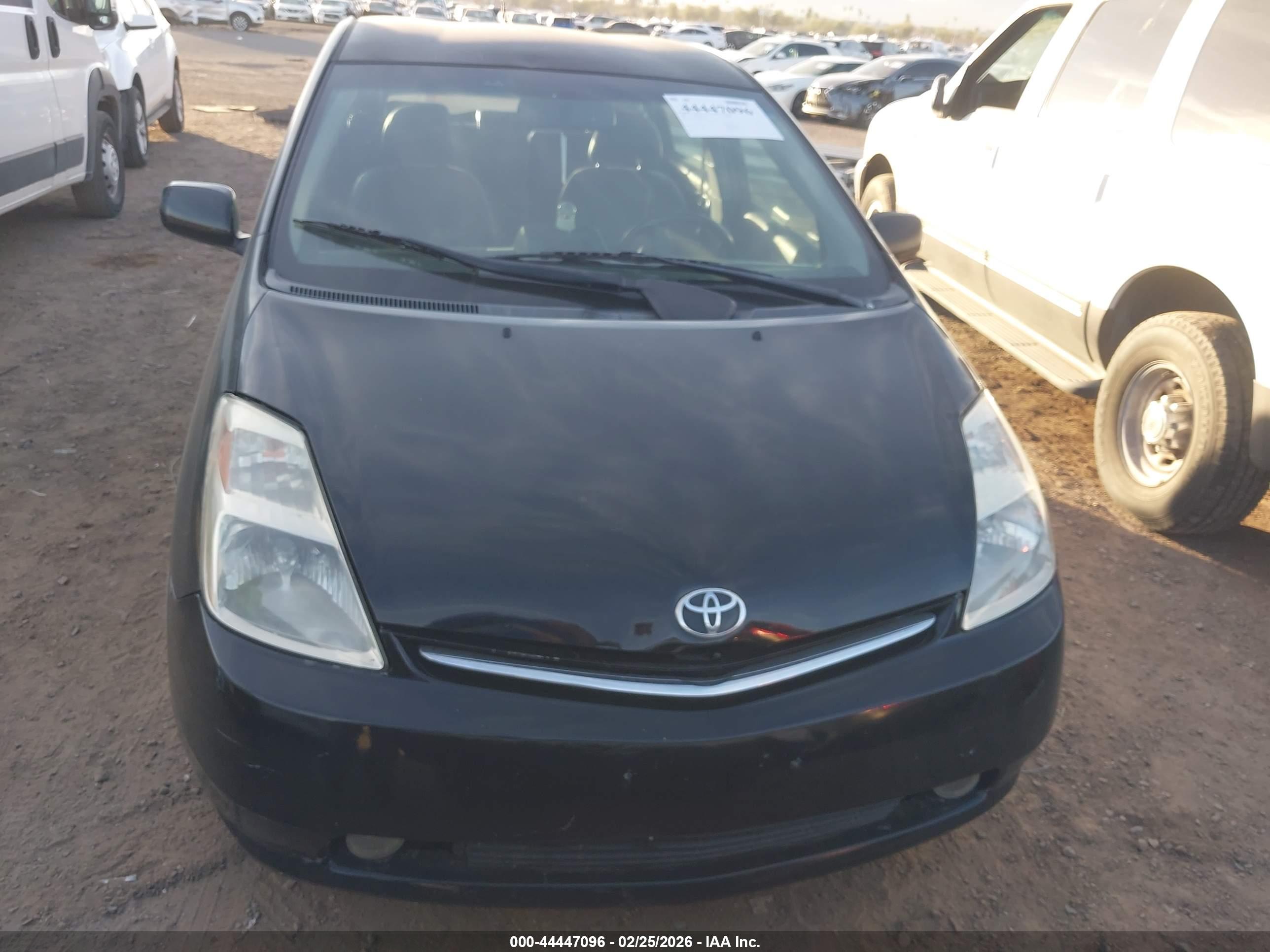 TOYOTA PRIUS image 6