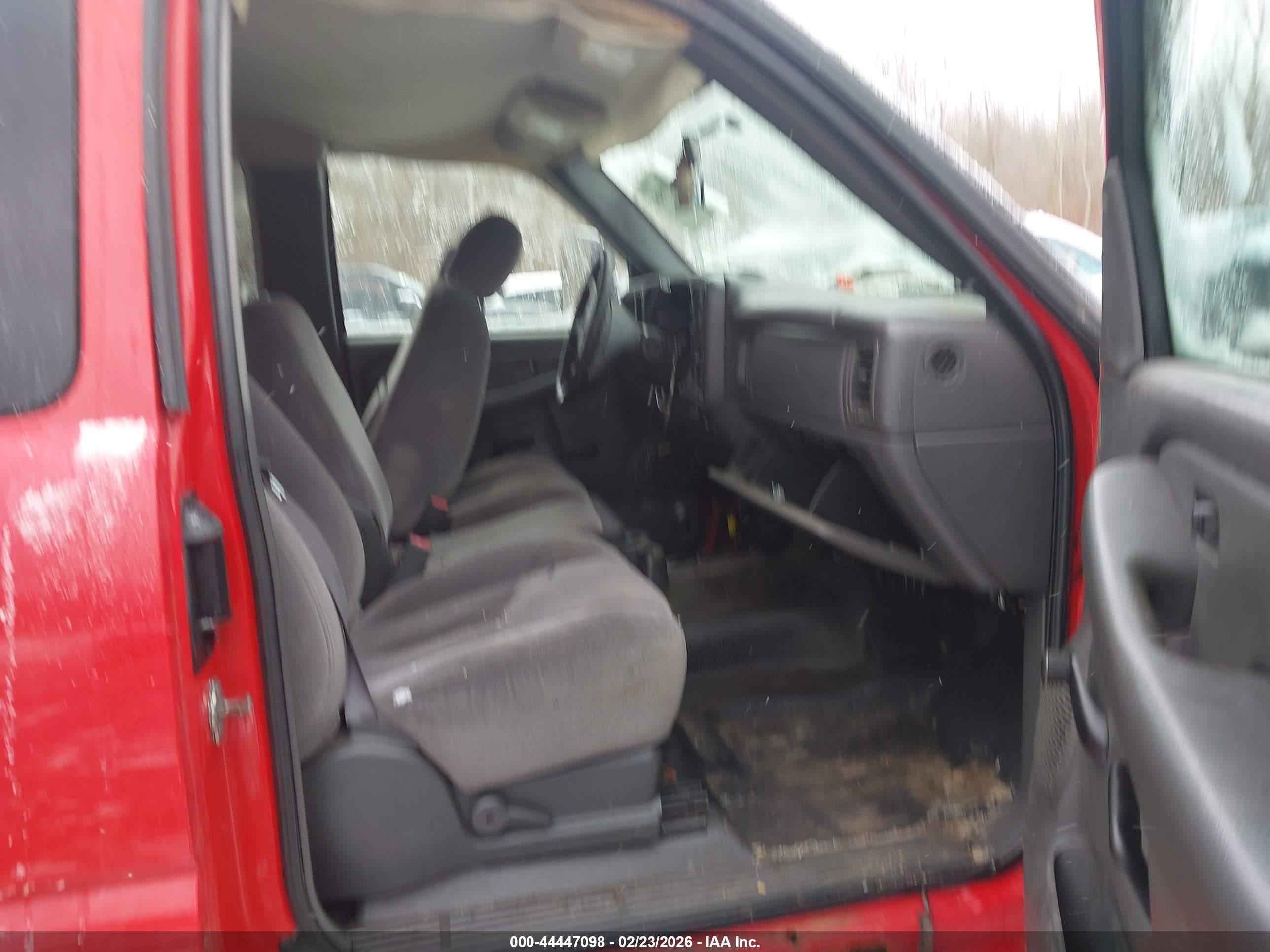 GMC SIERRA image 5