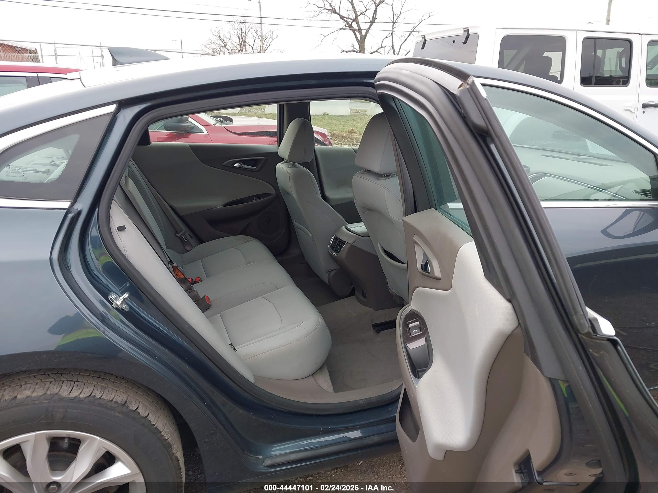 CHEVROLET MALIBU image 8