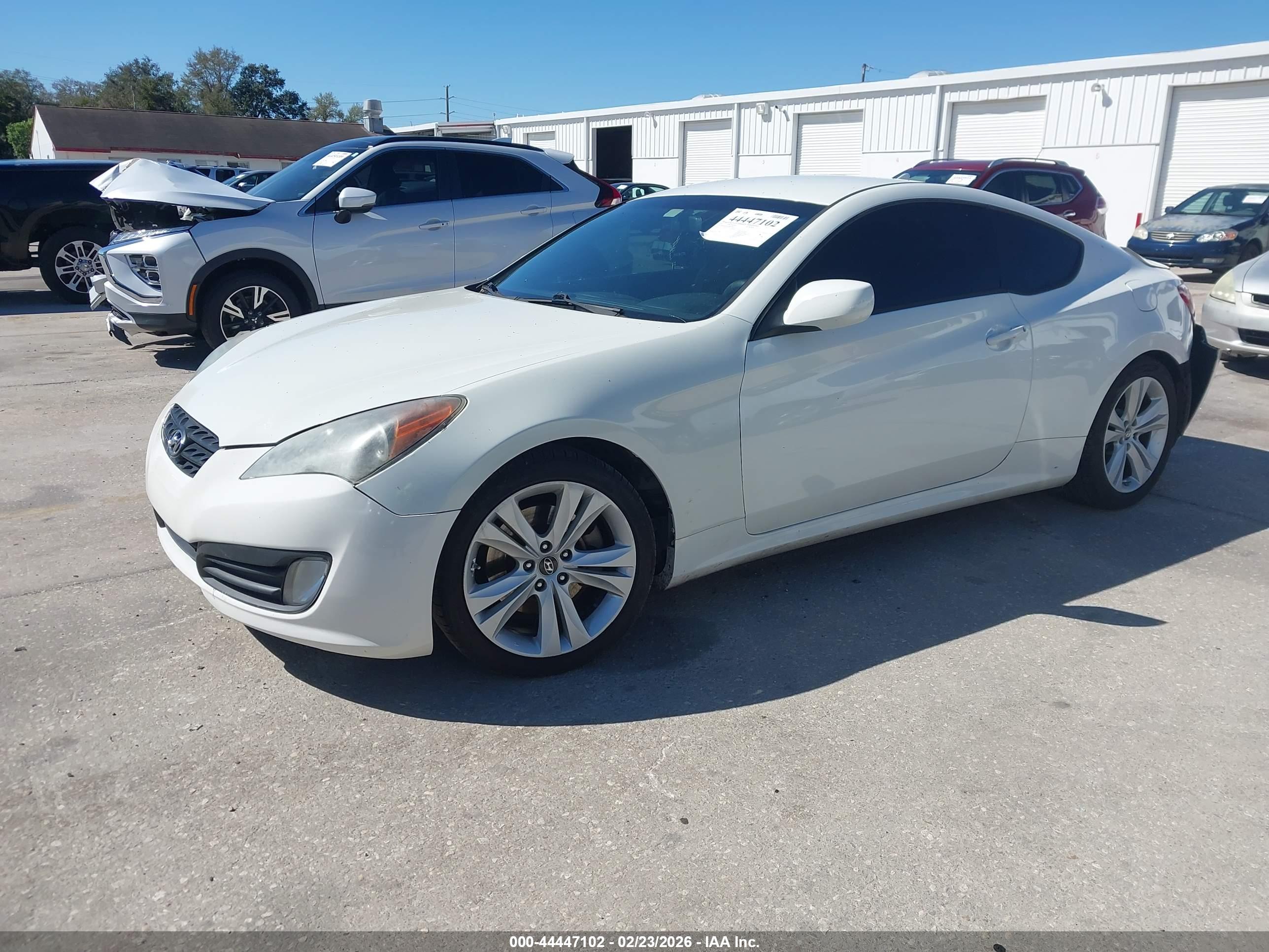 HYUNDAI GENESIS image 2