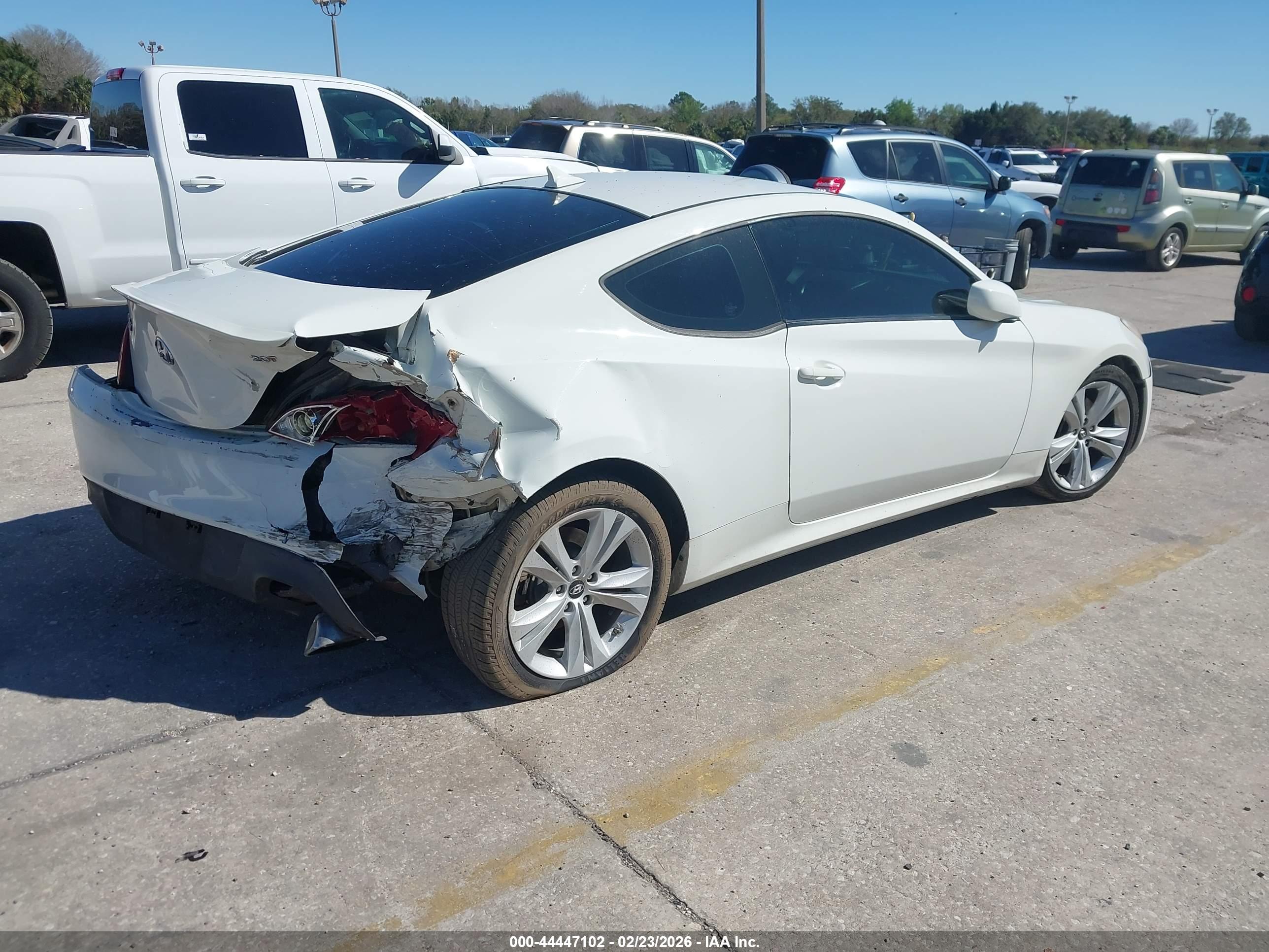HYUNDAI GENESIS image 4