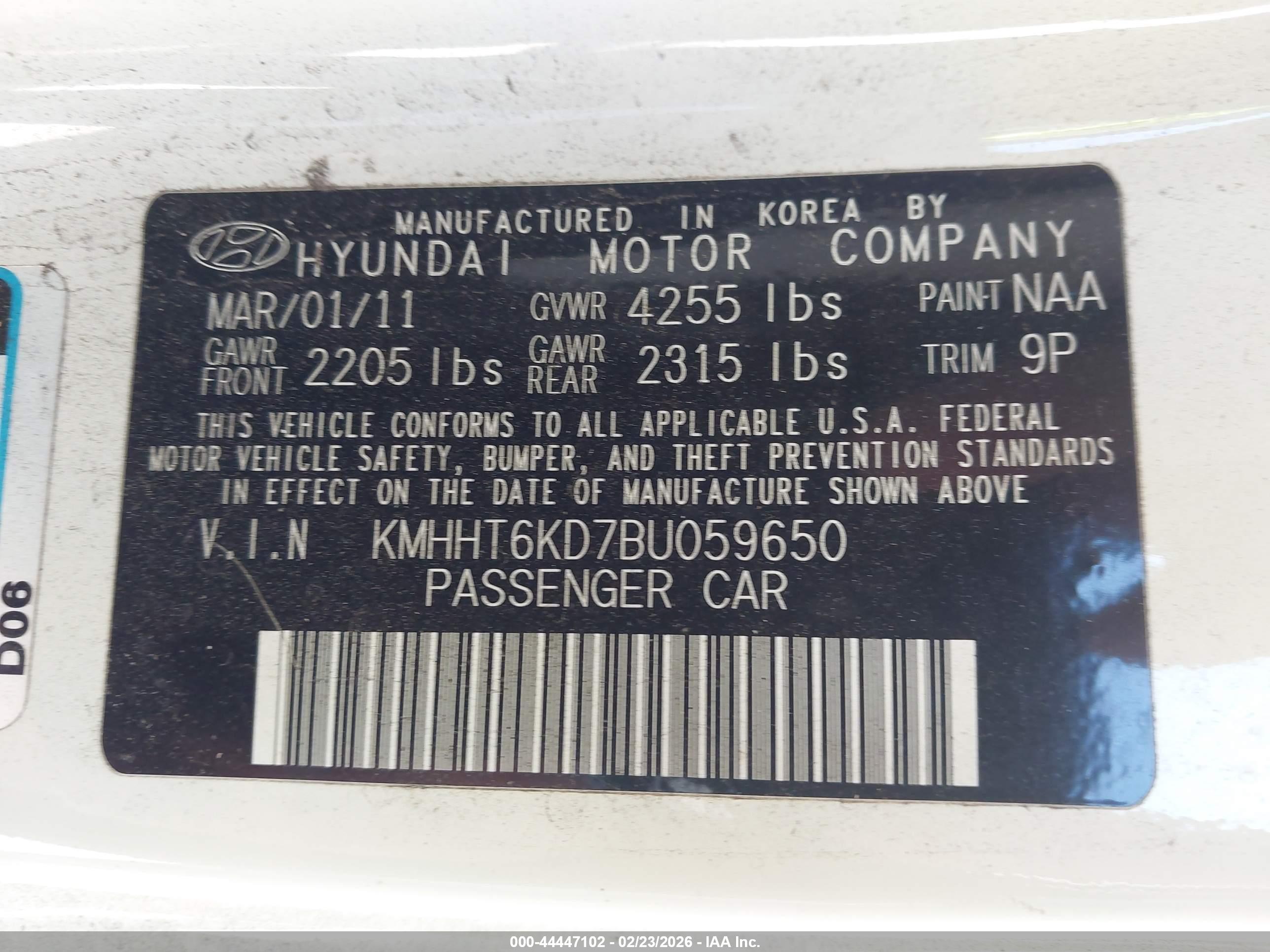 HYUNDAI GENESIS image 9